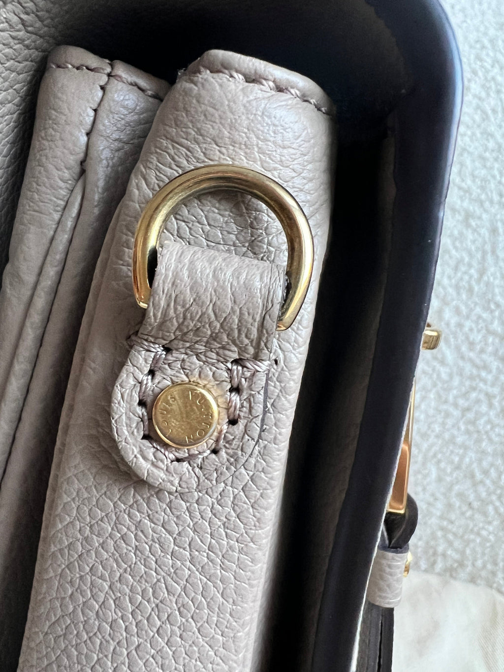 Louis Vuitton Pochette Metis Dune Empreinte (RRP £2,110)