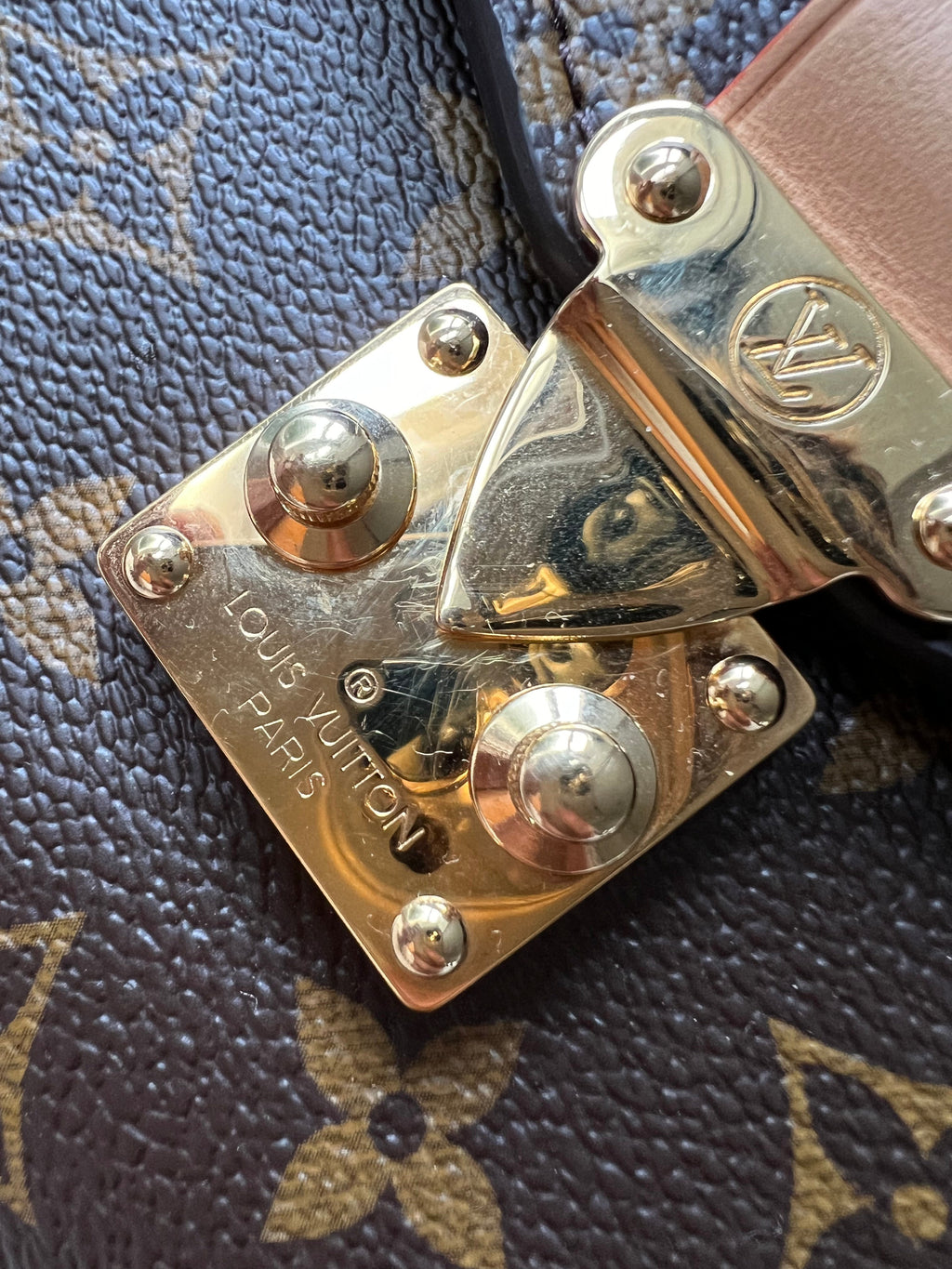 Louis Vuitton Pochette Metis Monogram (RRP £1,970)