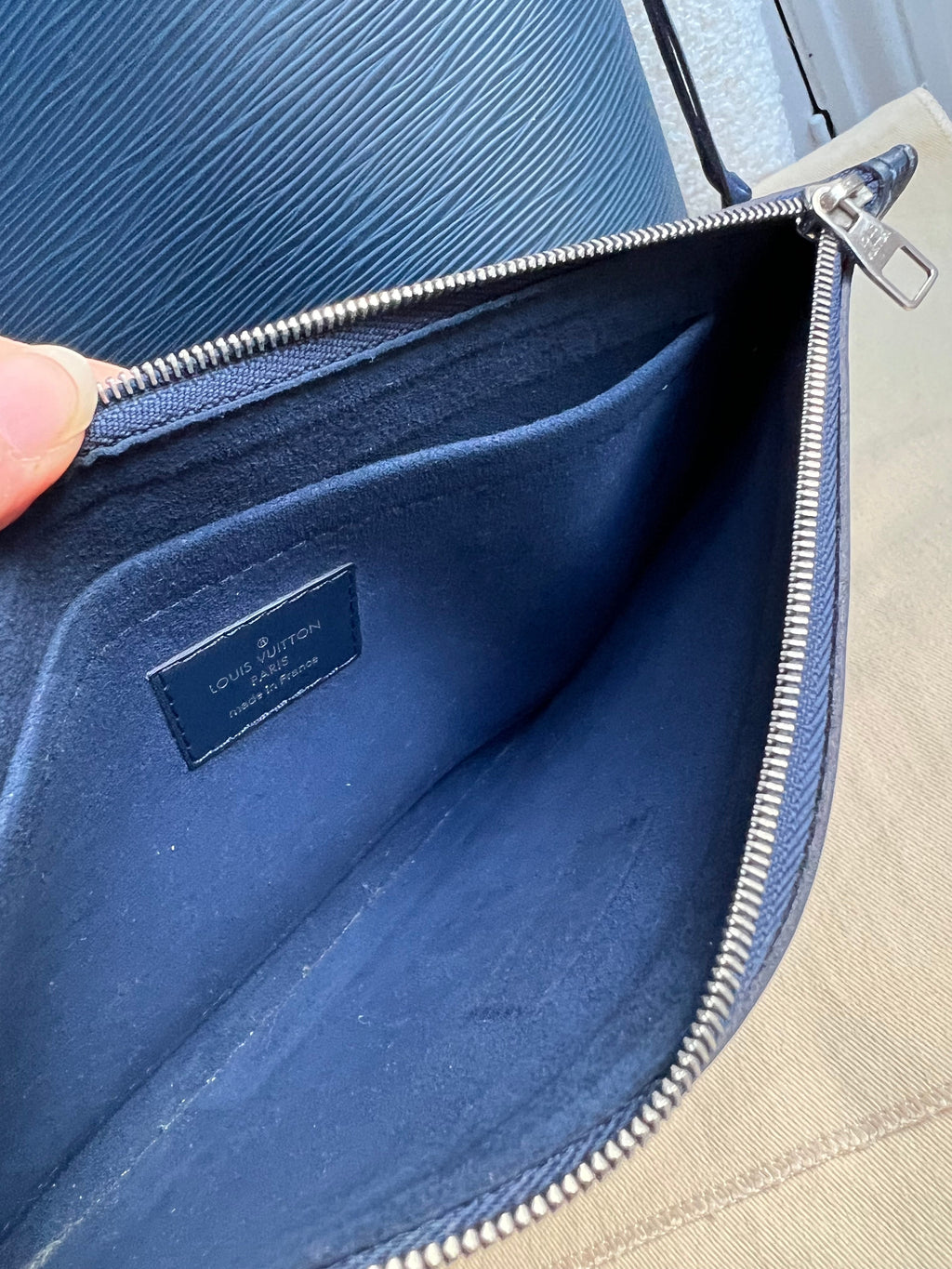Louis Vuitton Neverfull MM Indigo Epi Leather (RRP £1,740)