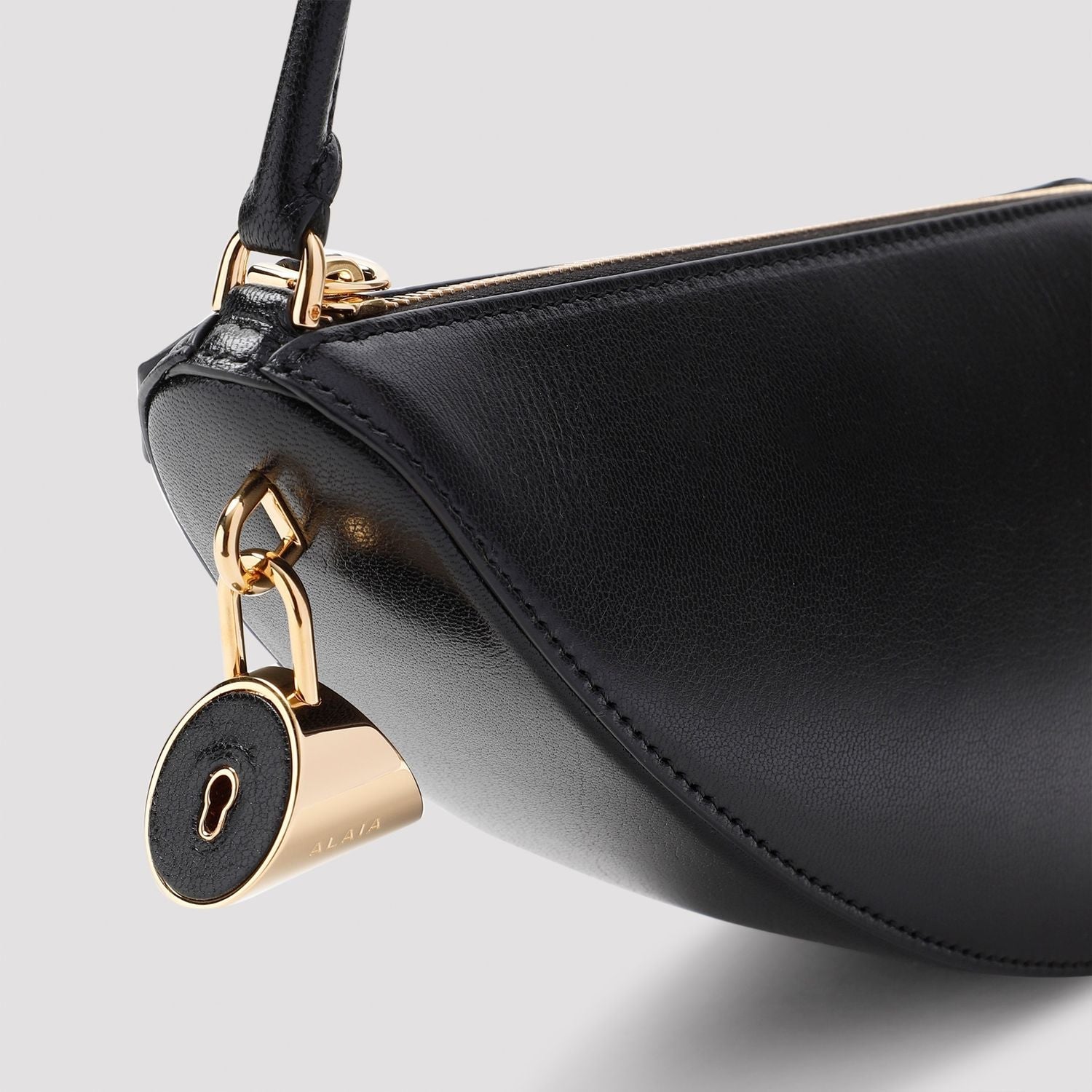 LE DEMI COEUR SHOULDER BAG