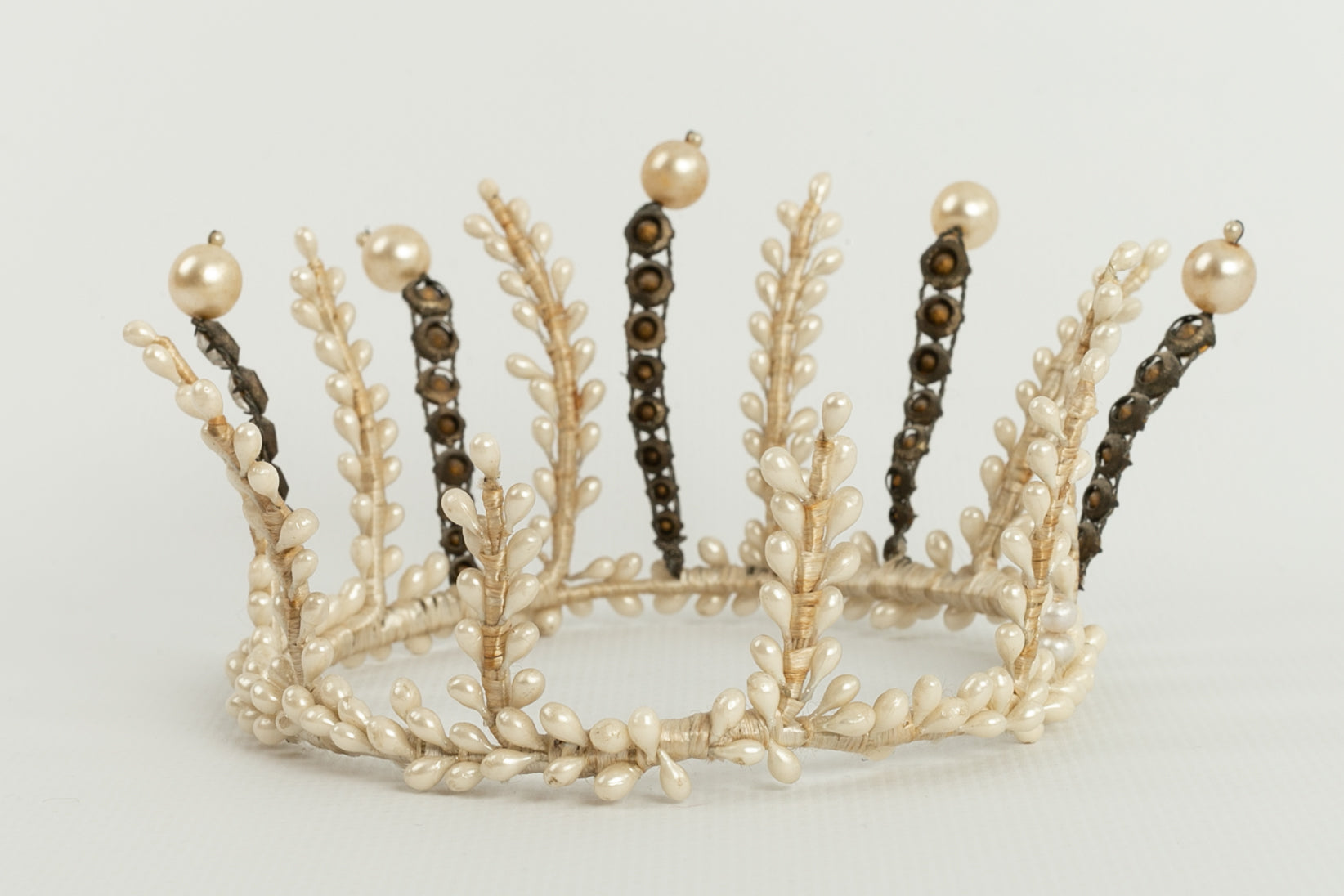 Couronne de perles 1910s