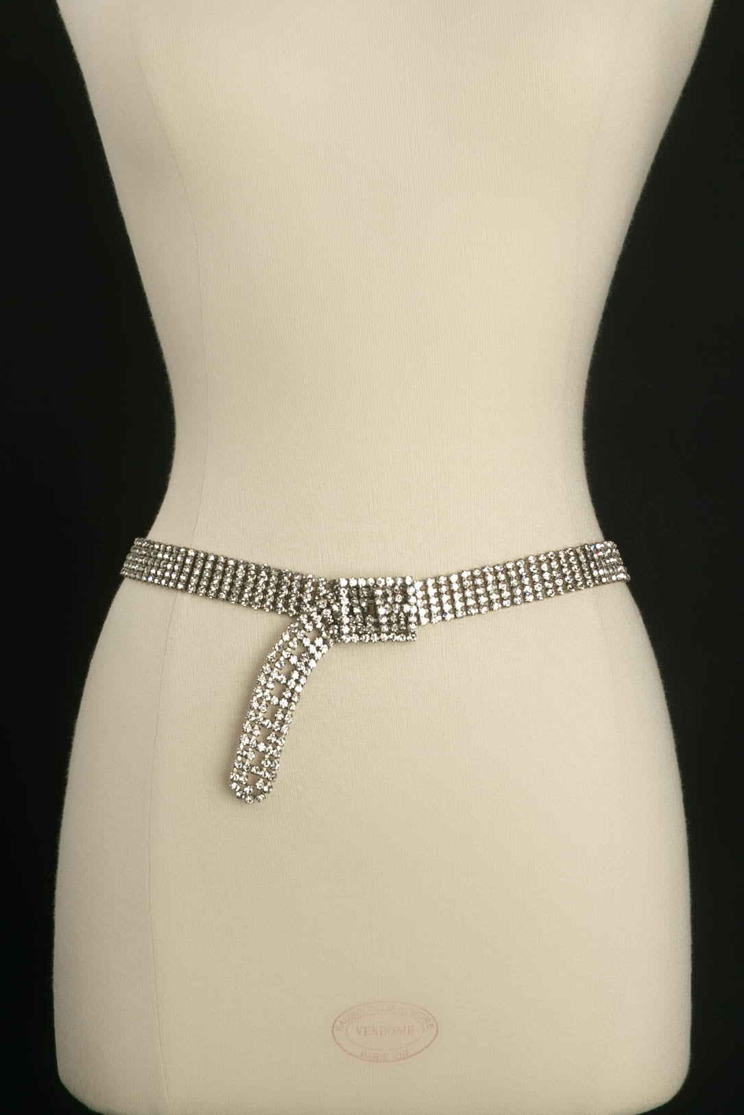 Ceinture en mÃƒÆ’Ã‚Â©tal argentÃƒÆ’Ã‚Â© pavÃƒÆ’Ã‚Â©e de strass.