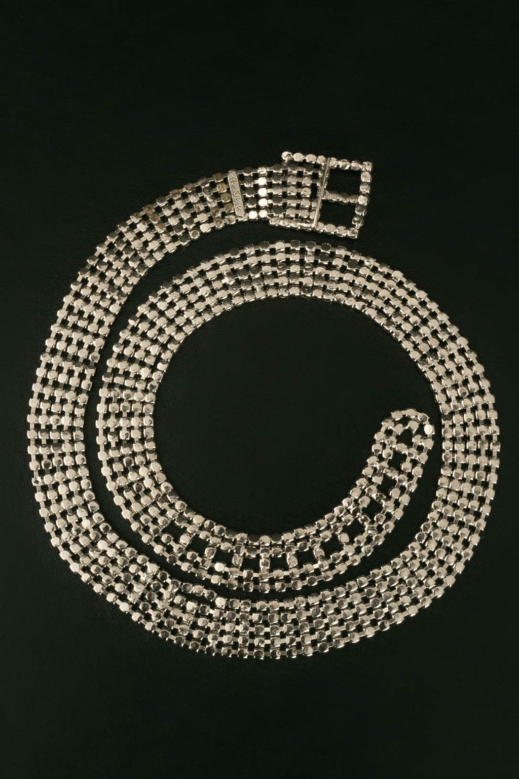 Ceinture en mÃƒÆ’Ã‚Â©tal argentÃƒÆ’Ã‚Â© pavÃƒÆ’Ã‚Â©e de strass.