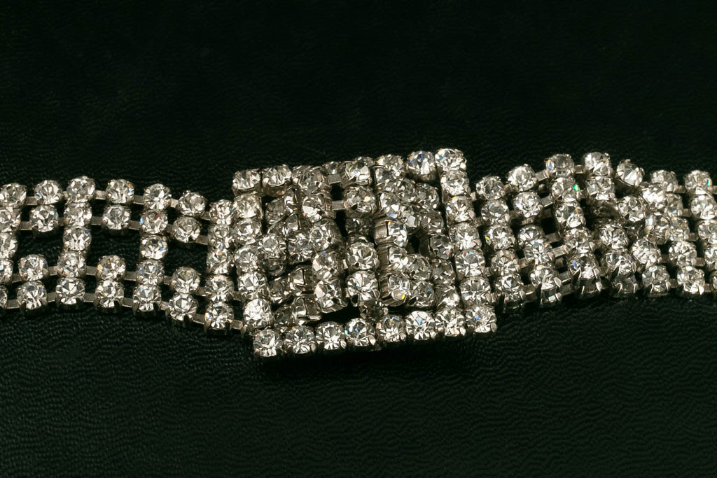 Ceinture en mÃƒÆ’Ã‚Â©tal argentÃƒÆ’Ã‚Â© pavÃƒÆ’Ã‚Â©e de strass.