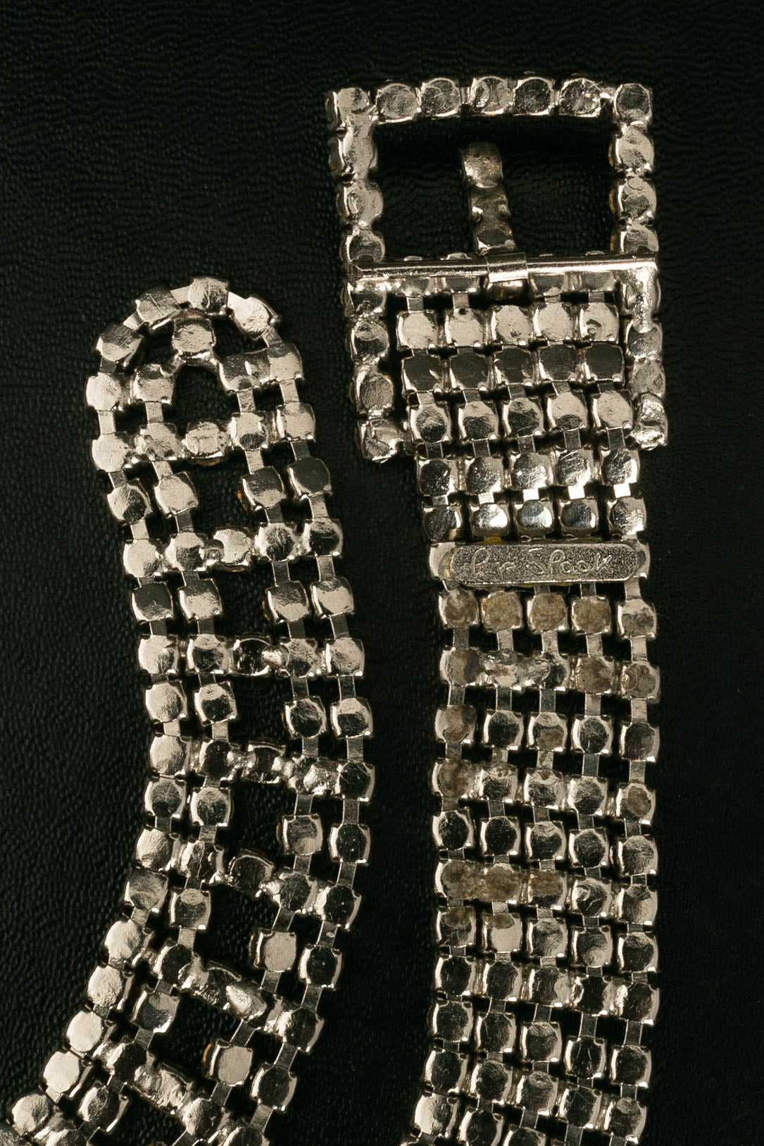 Ceinture en mÃƒÆ’Ã‚Â©tal argentÃƒÆ’Ã‚Â© pavÃƒÆ’Ã‚Â©e de strass.