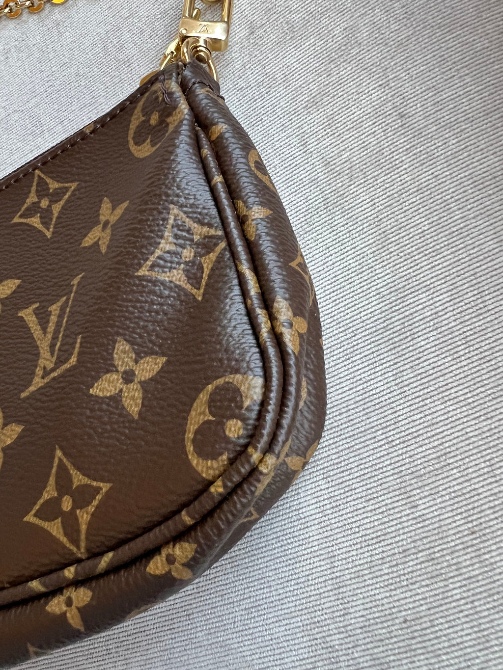 Louis Vuitton Multi Pochette Accessoires Khaki (RRP £1970)