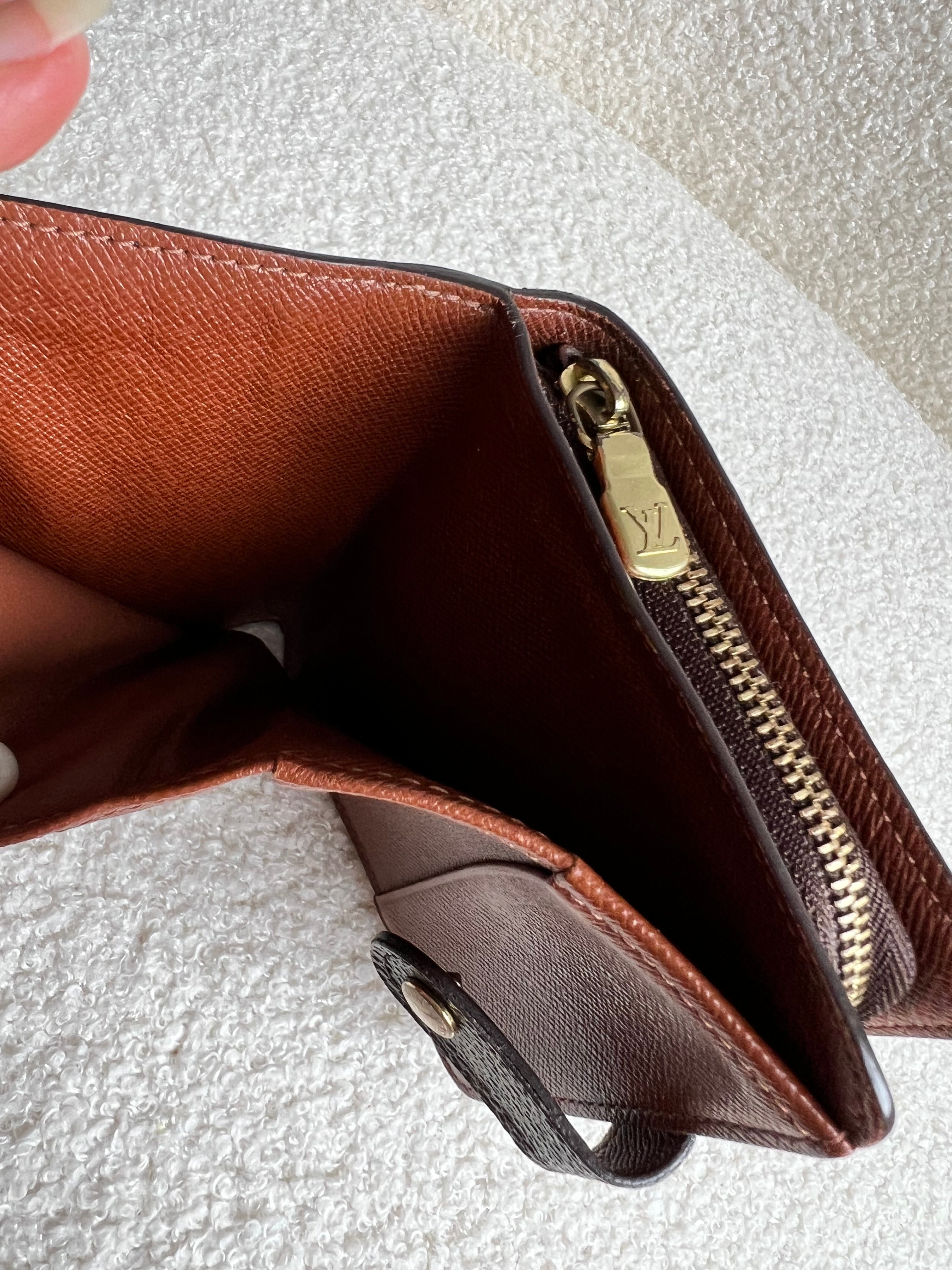 Louis Vuitton Monogram Small Bifold Wallet