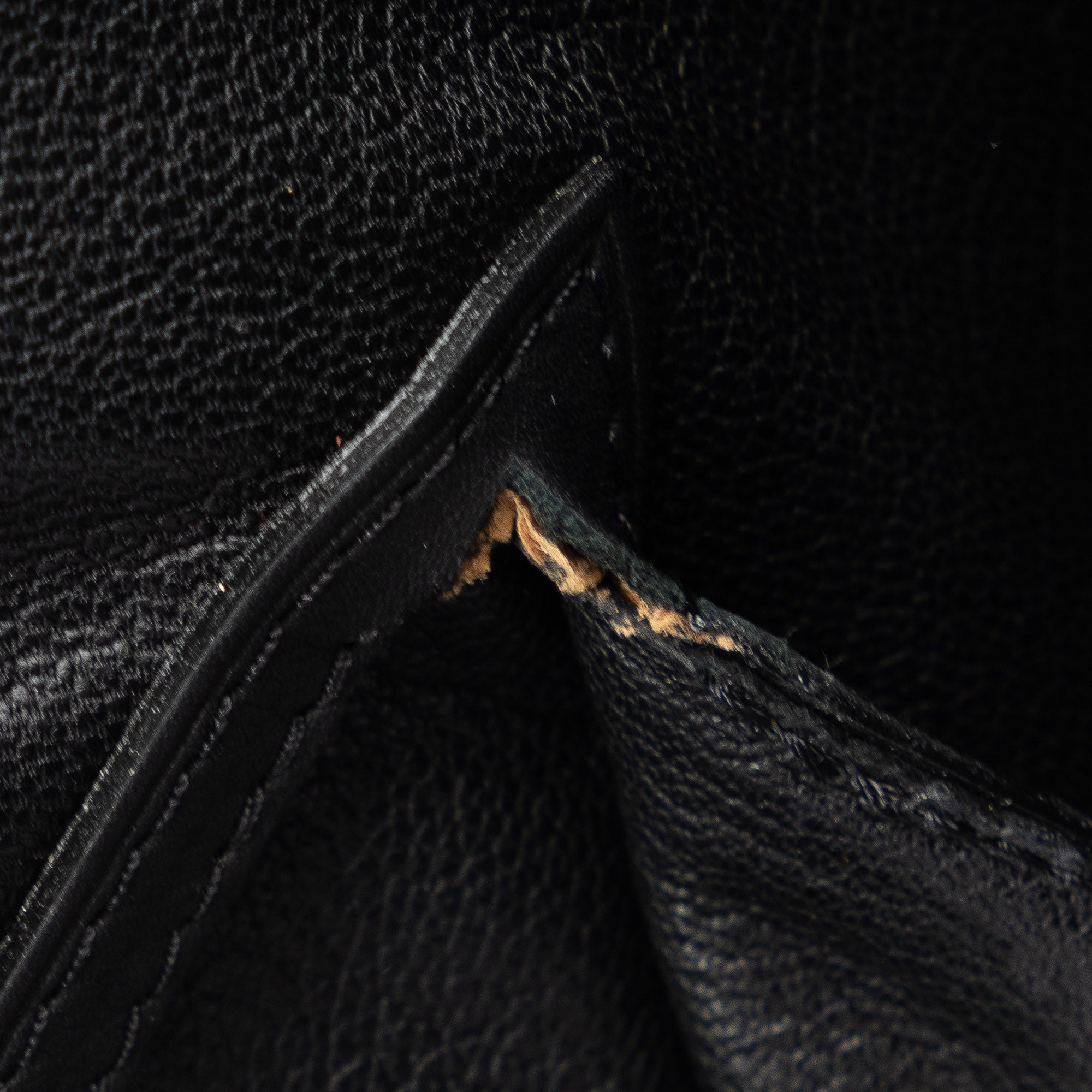Black Louis Vuitton Cuir Obsession Lockit East-West Handbag