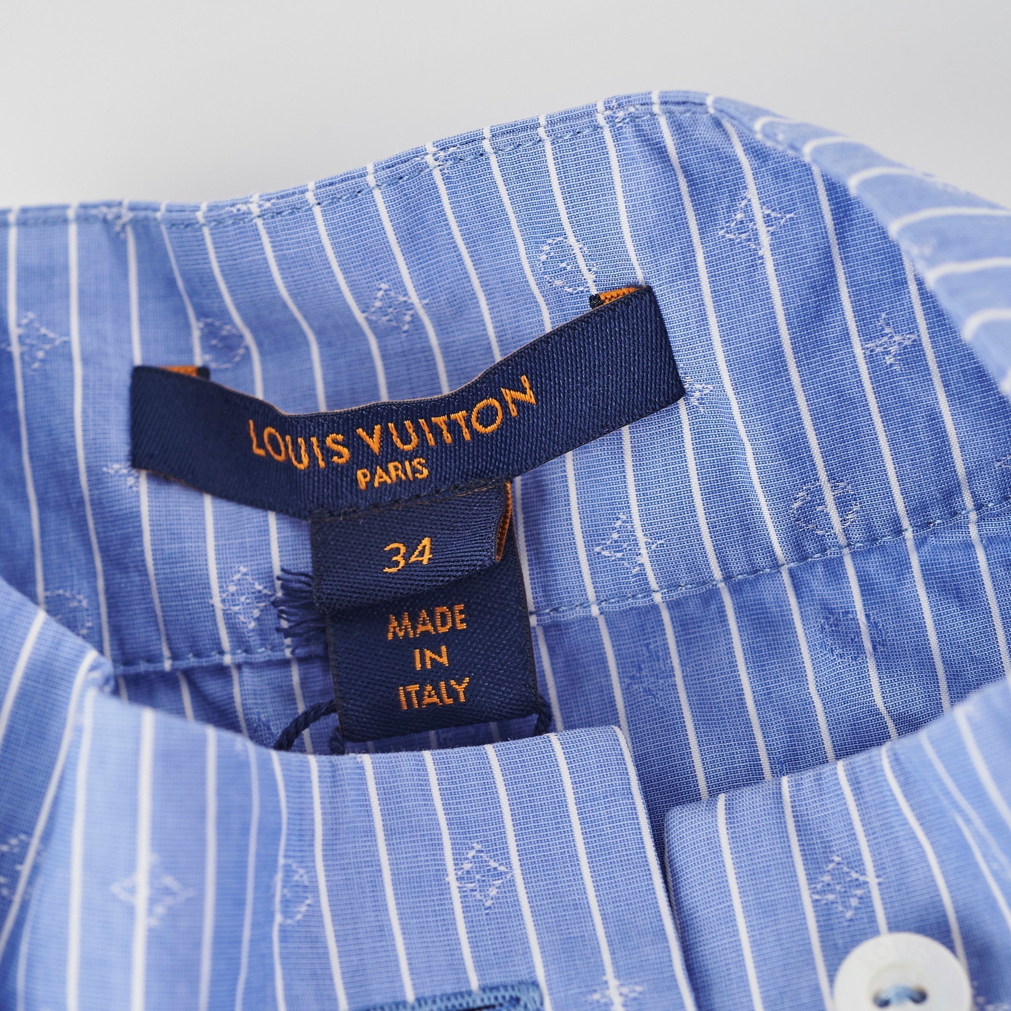Louis Vuitton Slesveless Lavaliere Blouse Blue Size 34