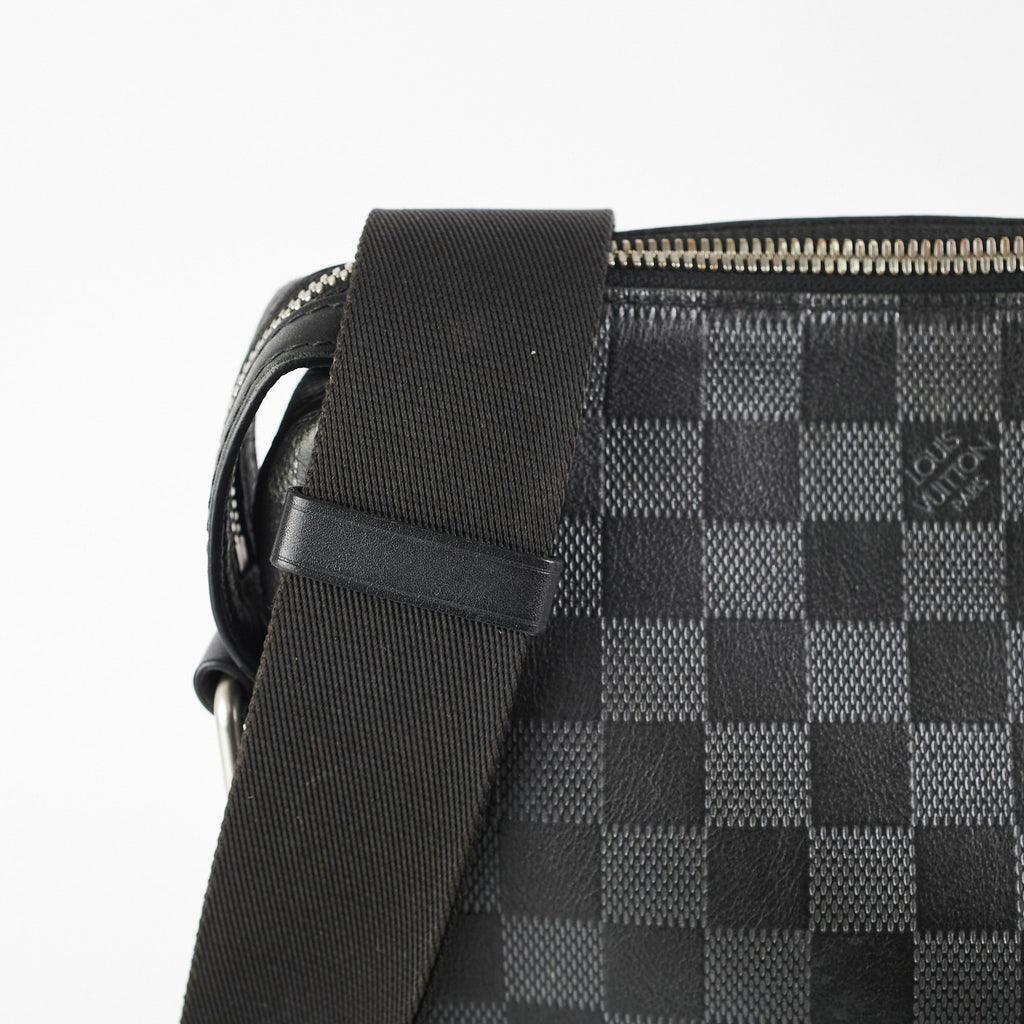 Louis Vuitton Discovery Messenger Damier BB