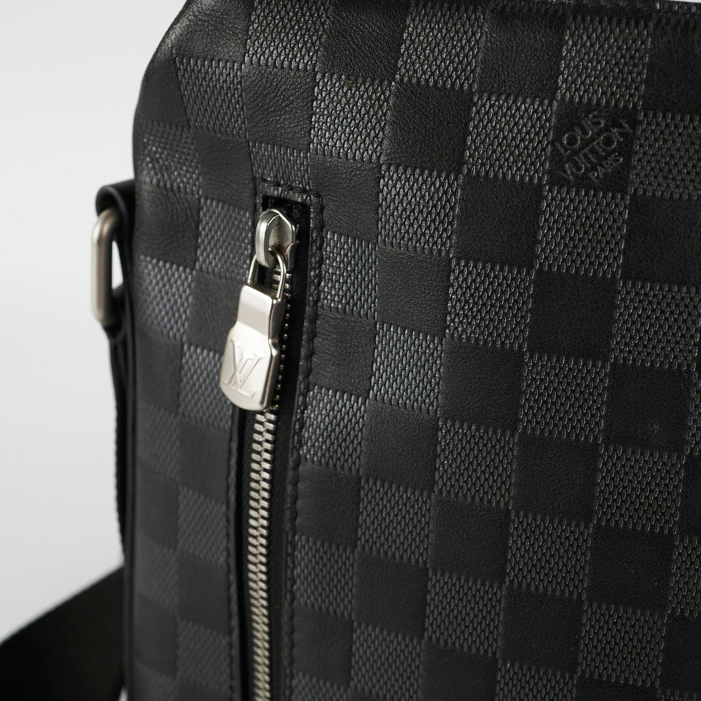 Louis Vuitton Discovery Messenger Damier BB