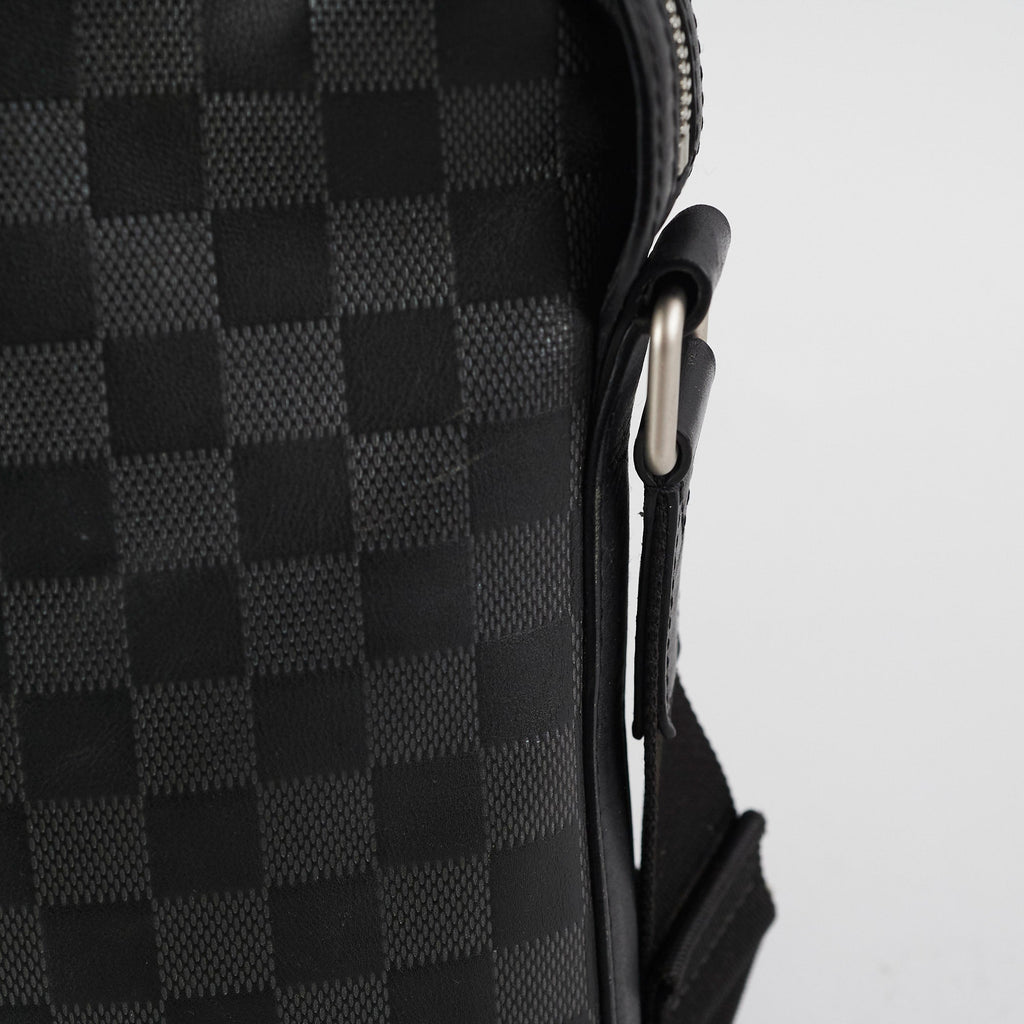 Louis Vuitton Discovery Messenger Damier BB