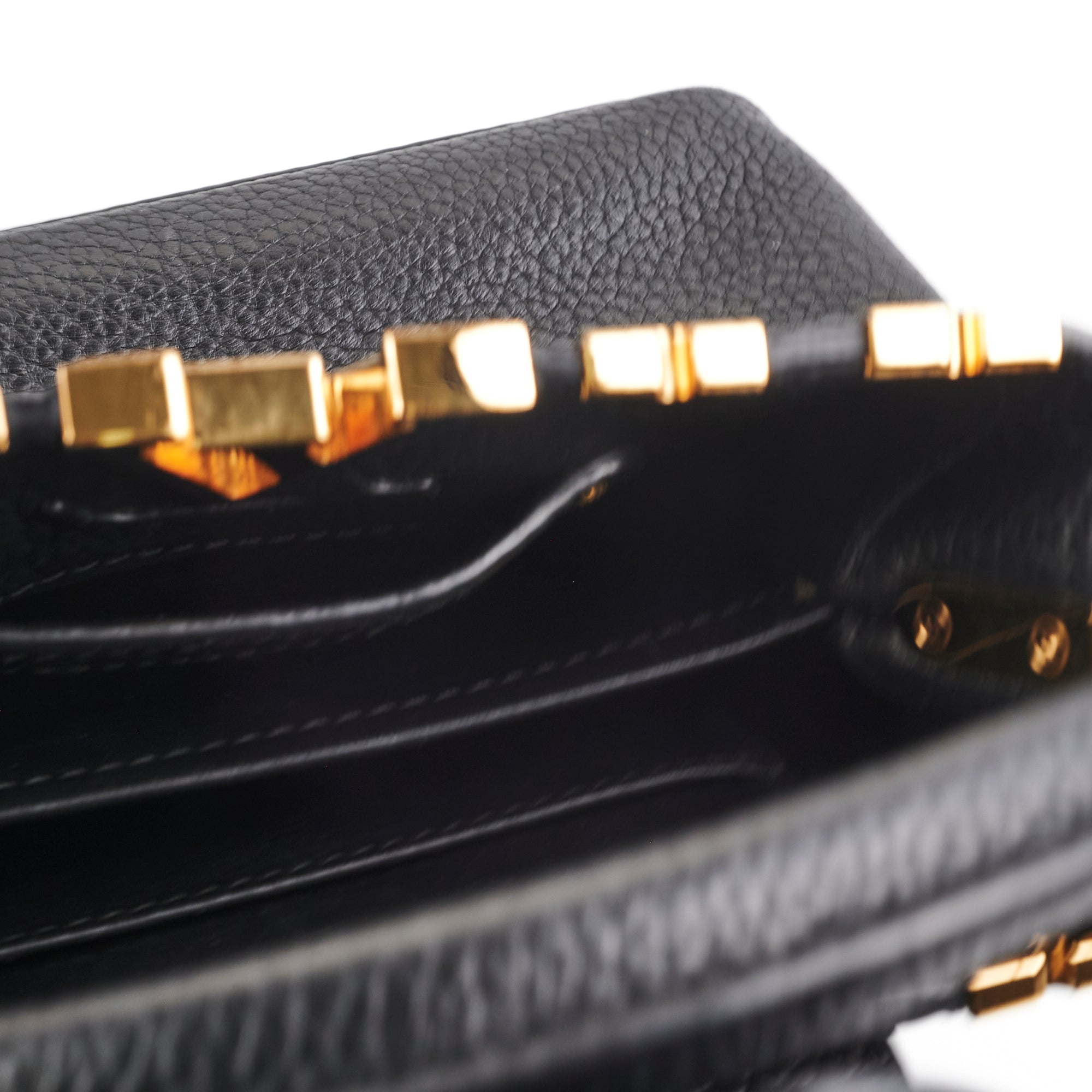 Louis Vuitton Mini Capucines Black