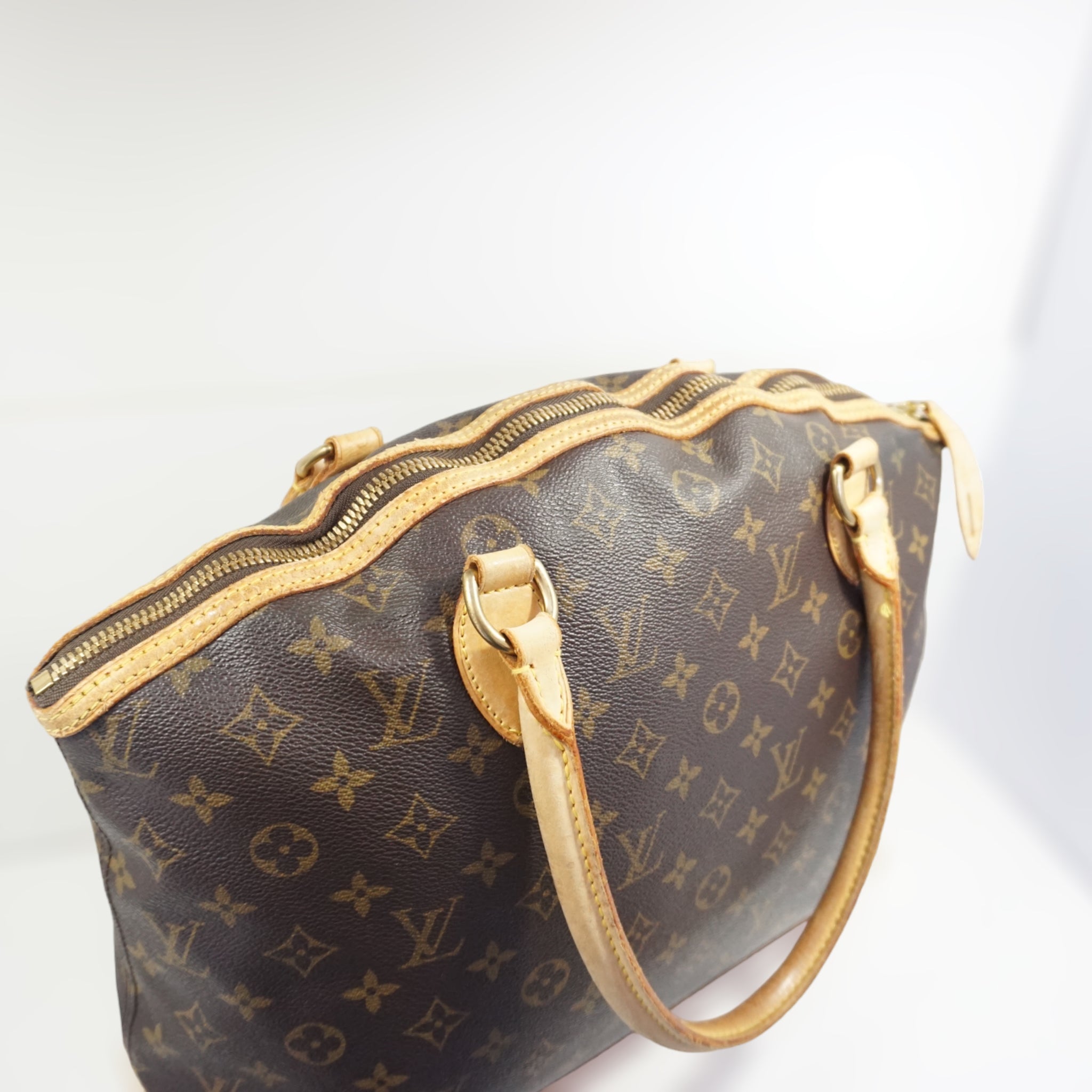Louis Vuitton Lock It
