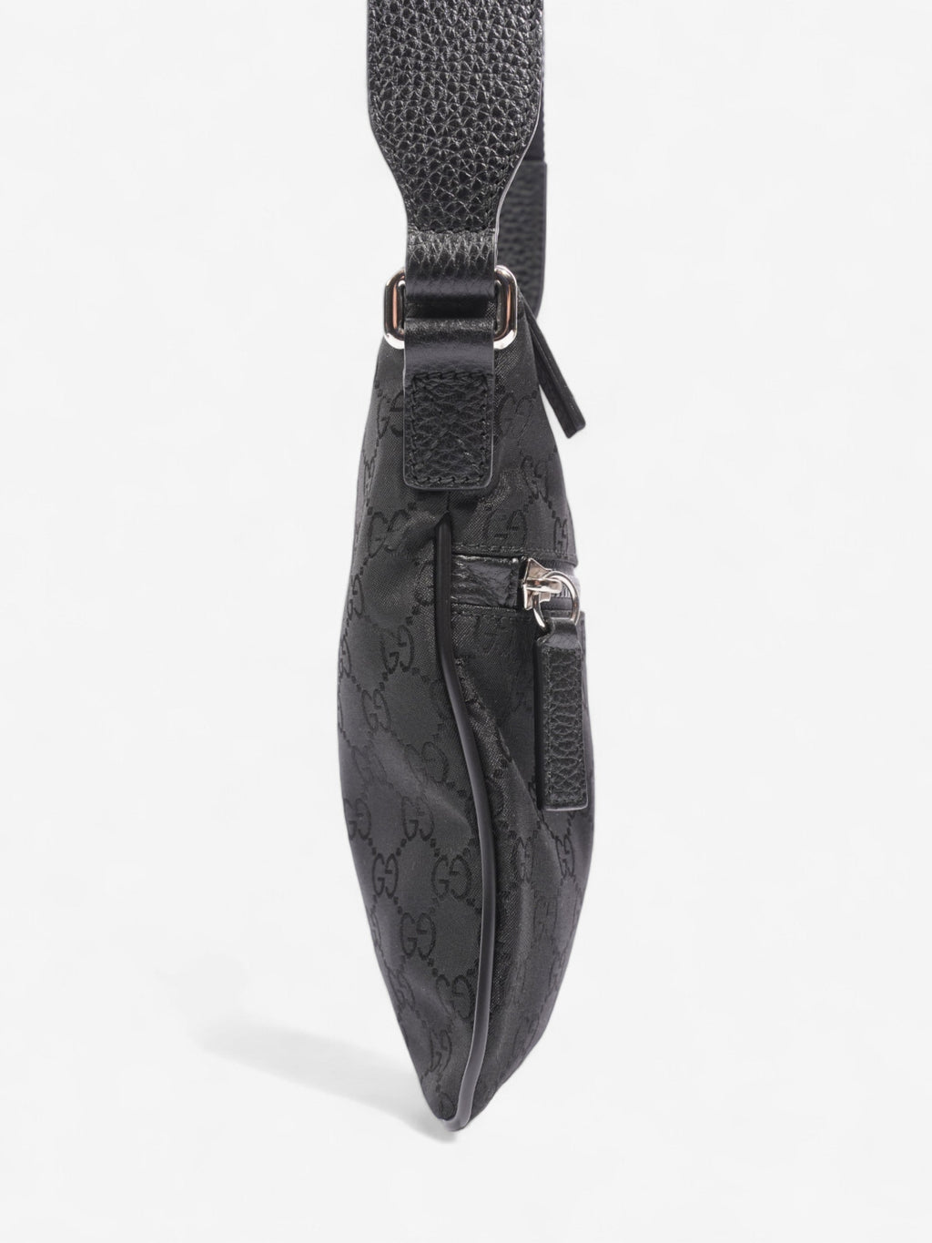 Gucci GG Messenger Black GG Supreme Canvas