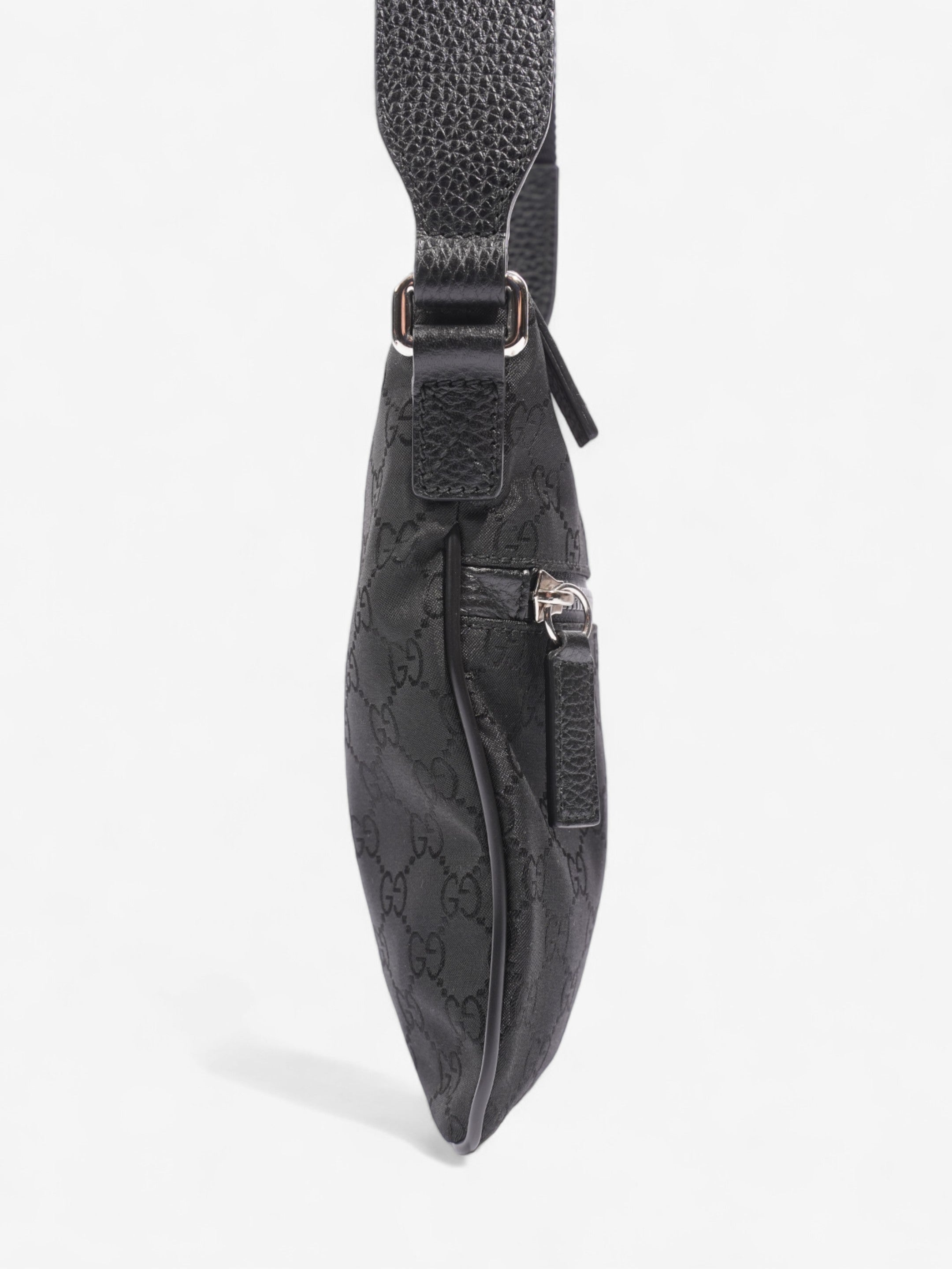Gucci GG Messenger Black GG Supreme Canvas