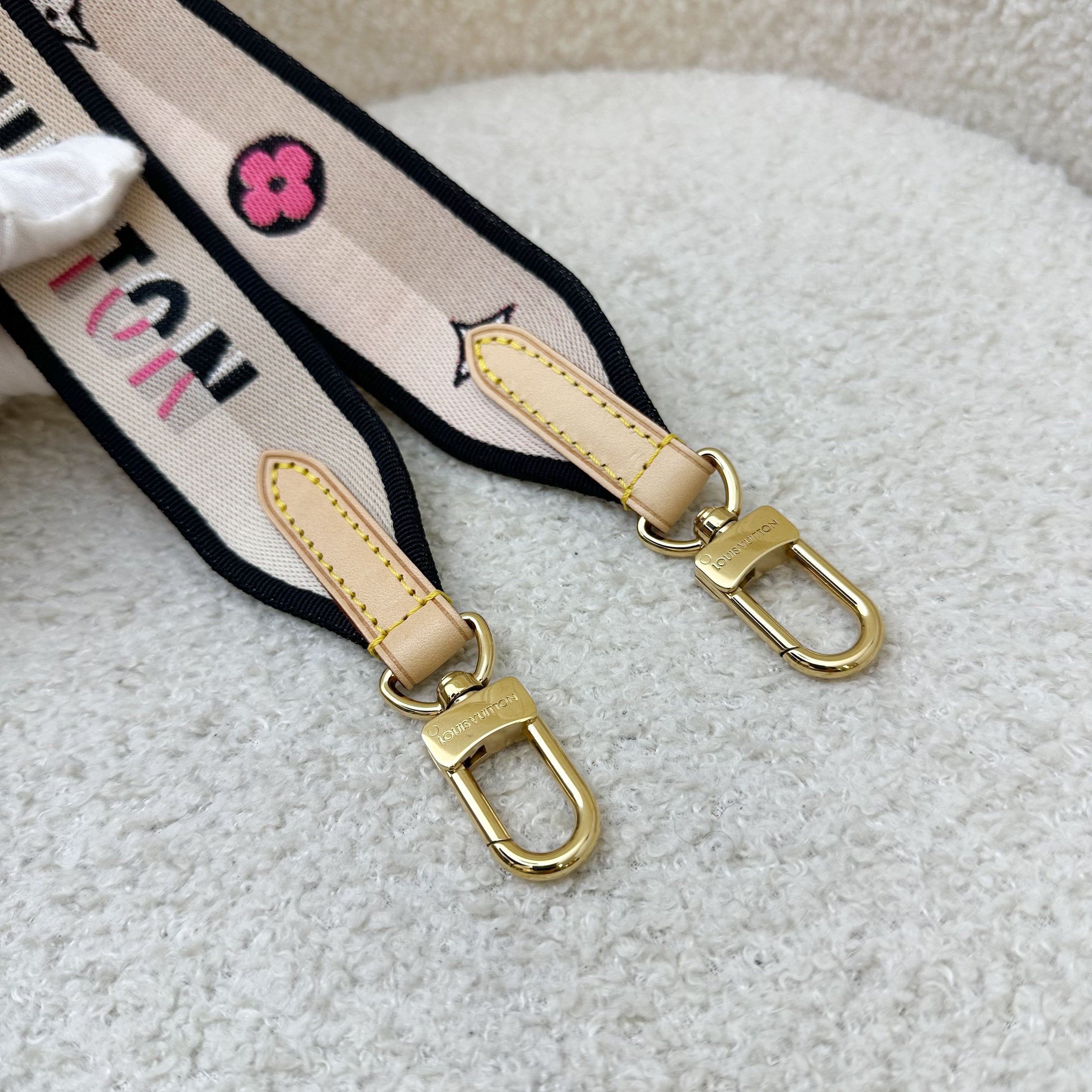 LV Speedy Bandouliere 20 in Monogram Canvas and Black Patterned Strap (Non-adjustable)