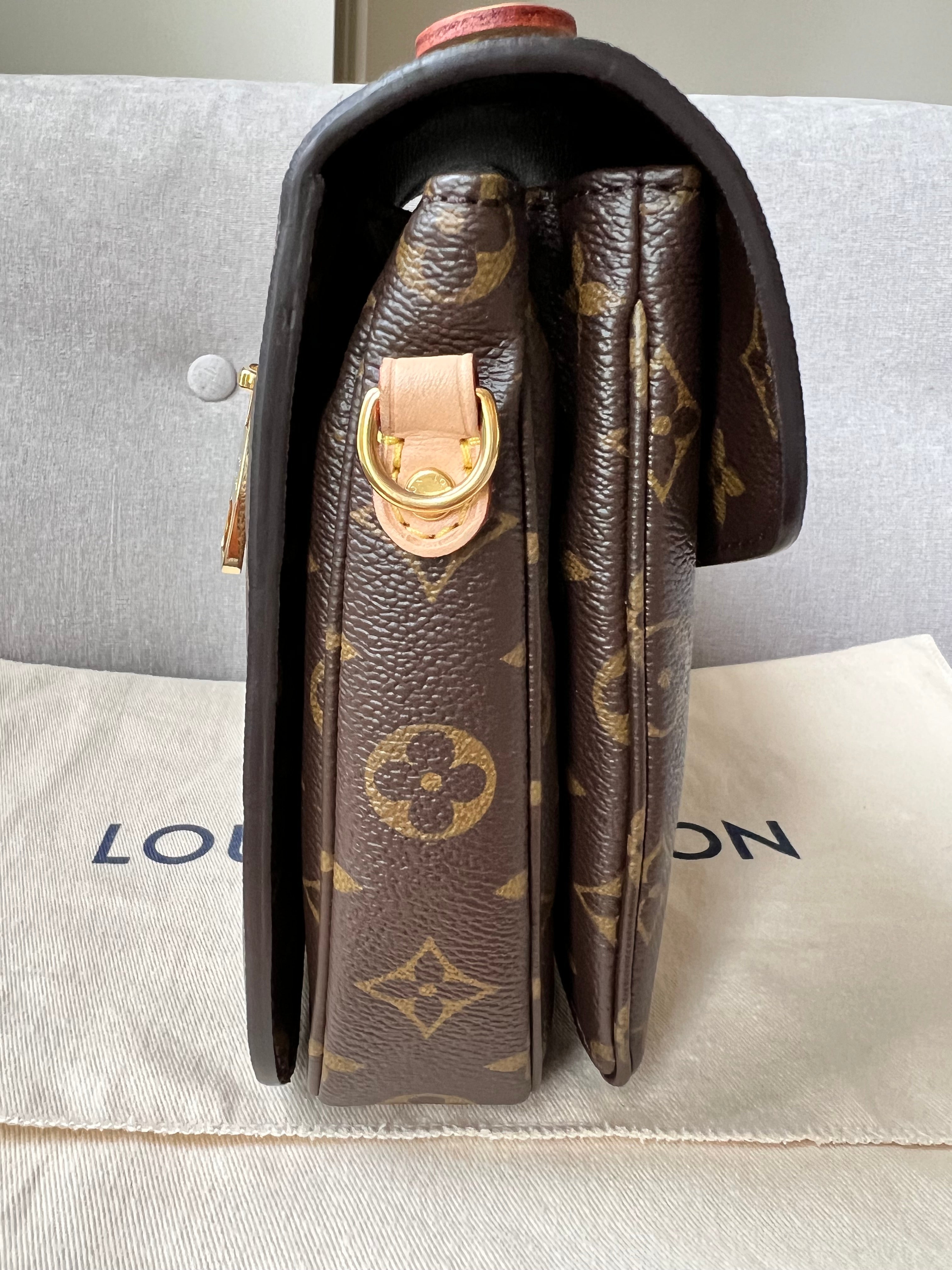 Louis Vuitton Pochette Metis Monogram (RRP £1,970)