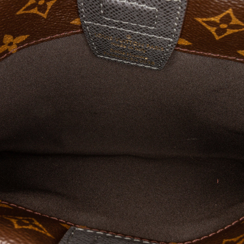 Louis Vuitton Outdoor Pouch Monogram Pacific Canvas