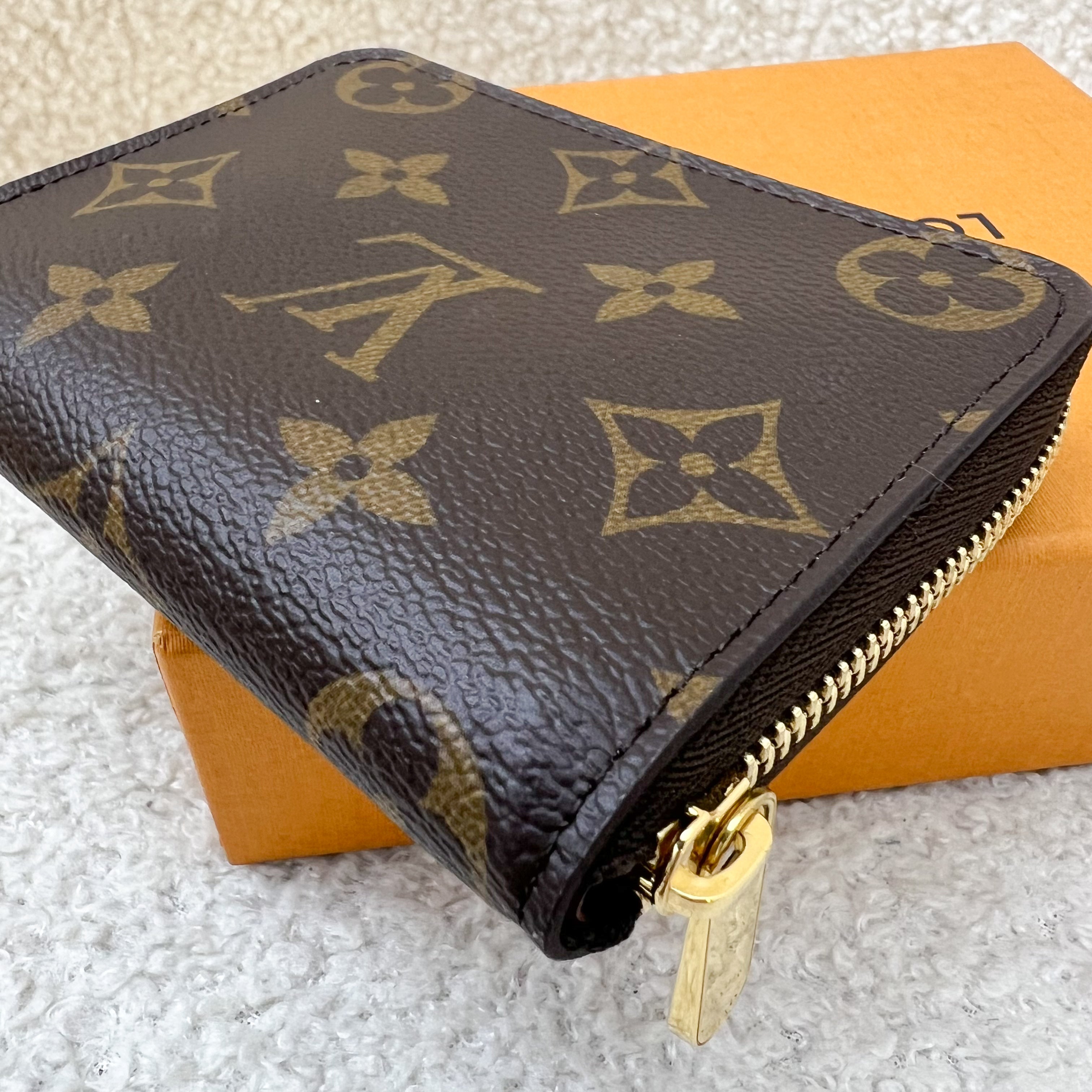 LV Zippy Card Holder / Coin Purse in Monogram Canvas GHW