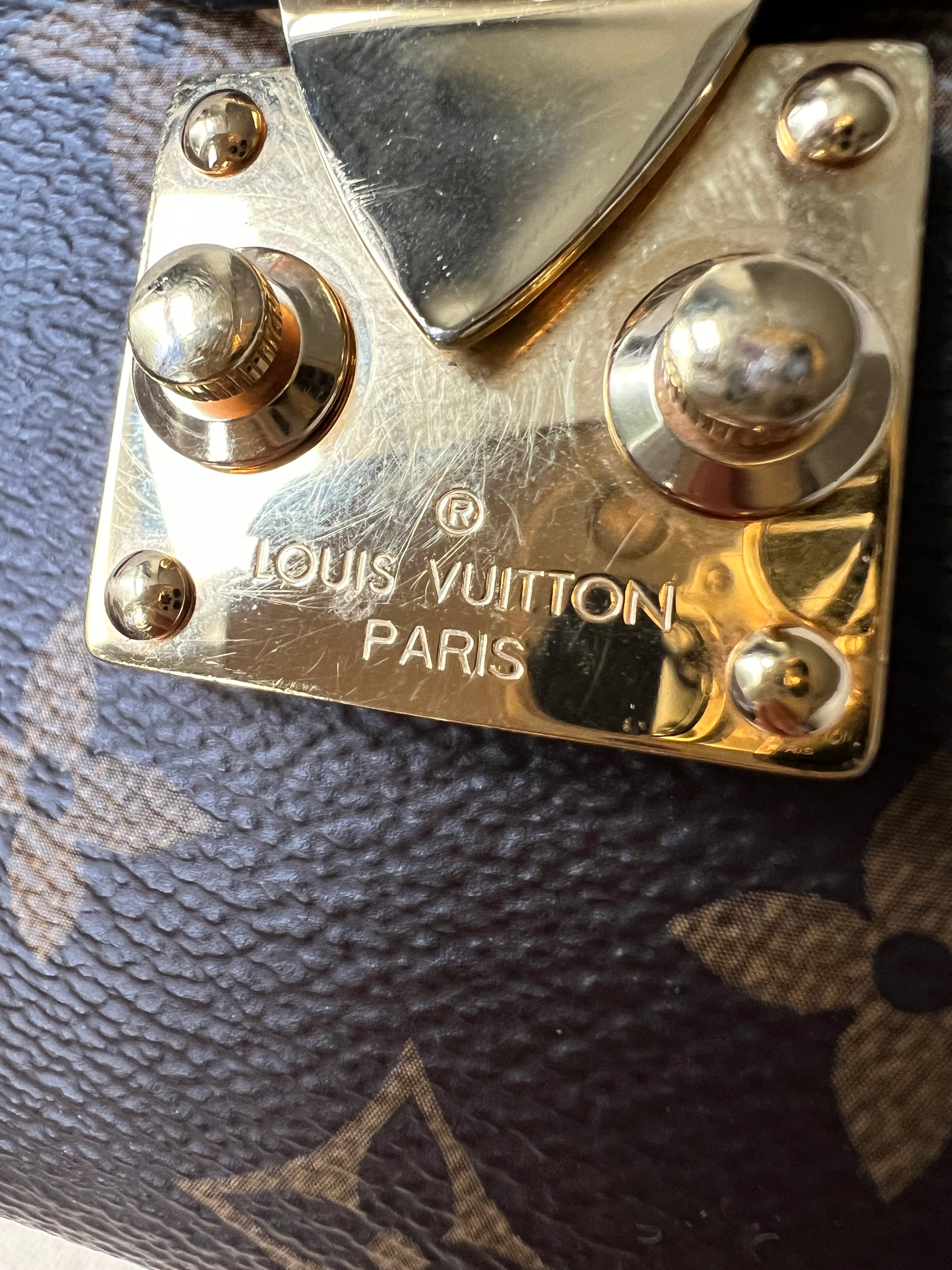 Louis Vuitton Pochette Metis Monogram (RRP £1,970)