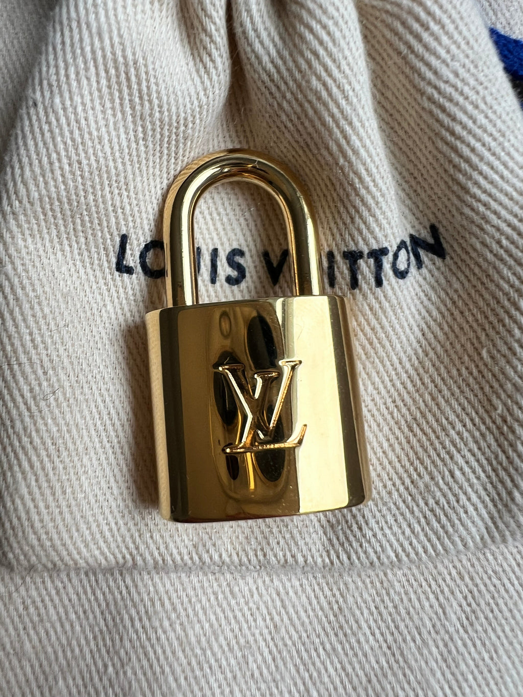 Louis Vuitton Montaigne GM in Monogram Canvas (RRP £2420)