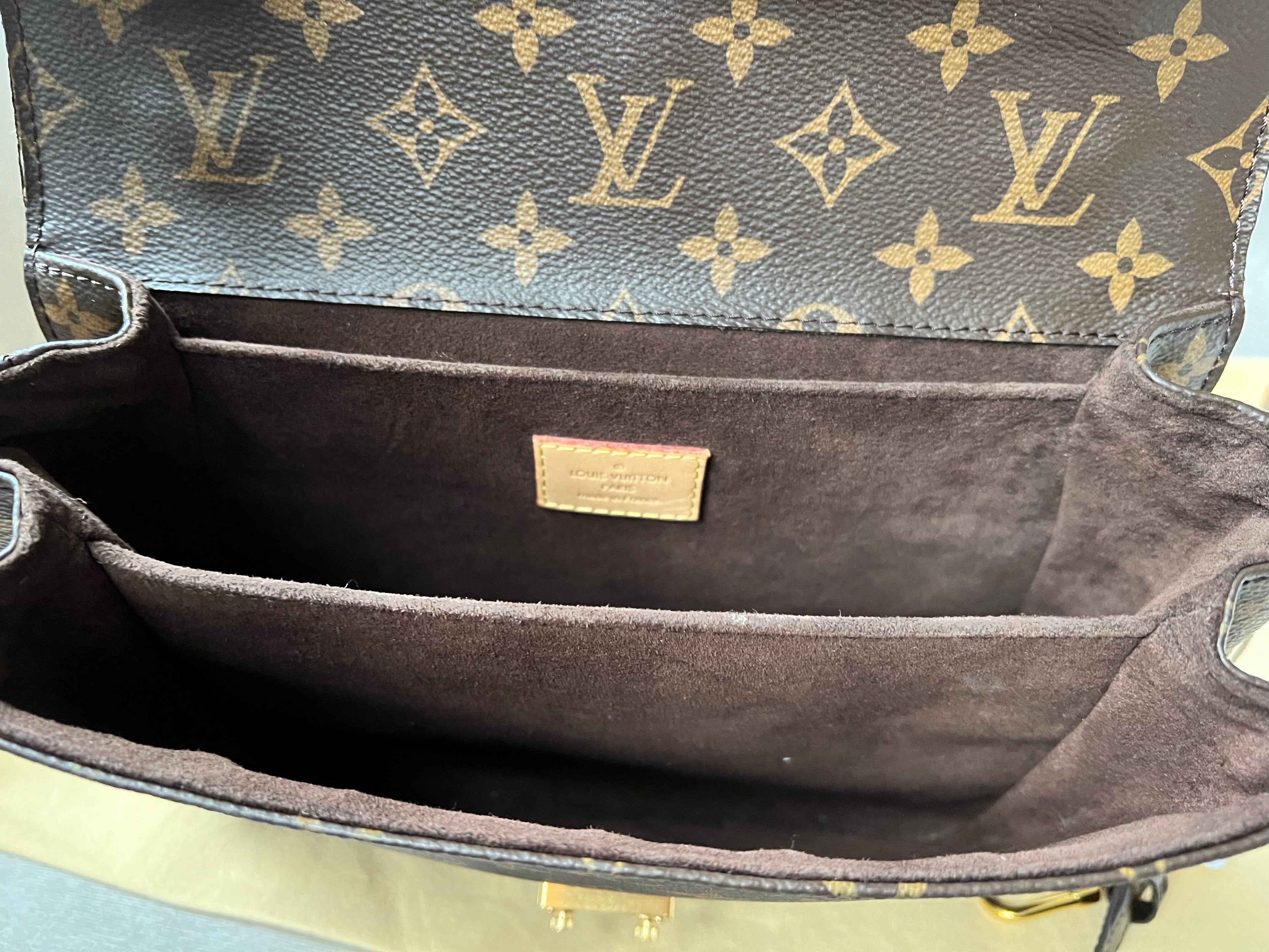 Louis Vuitton Pochette Metis Monogram (RRP £1,970)