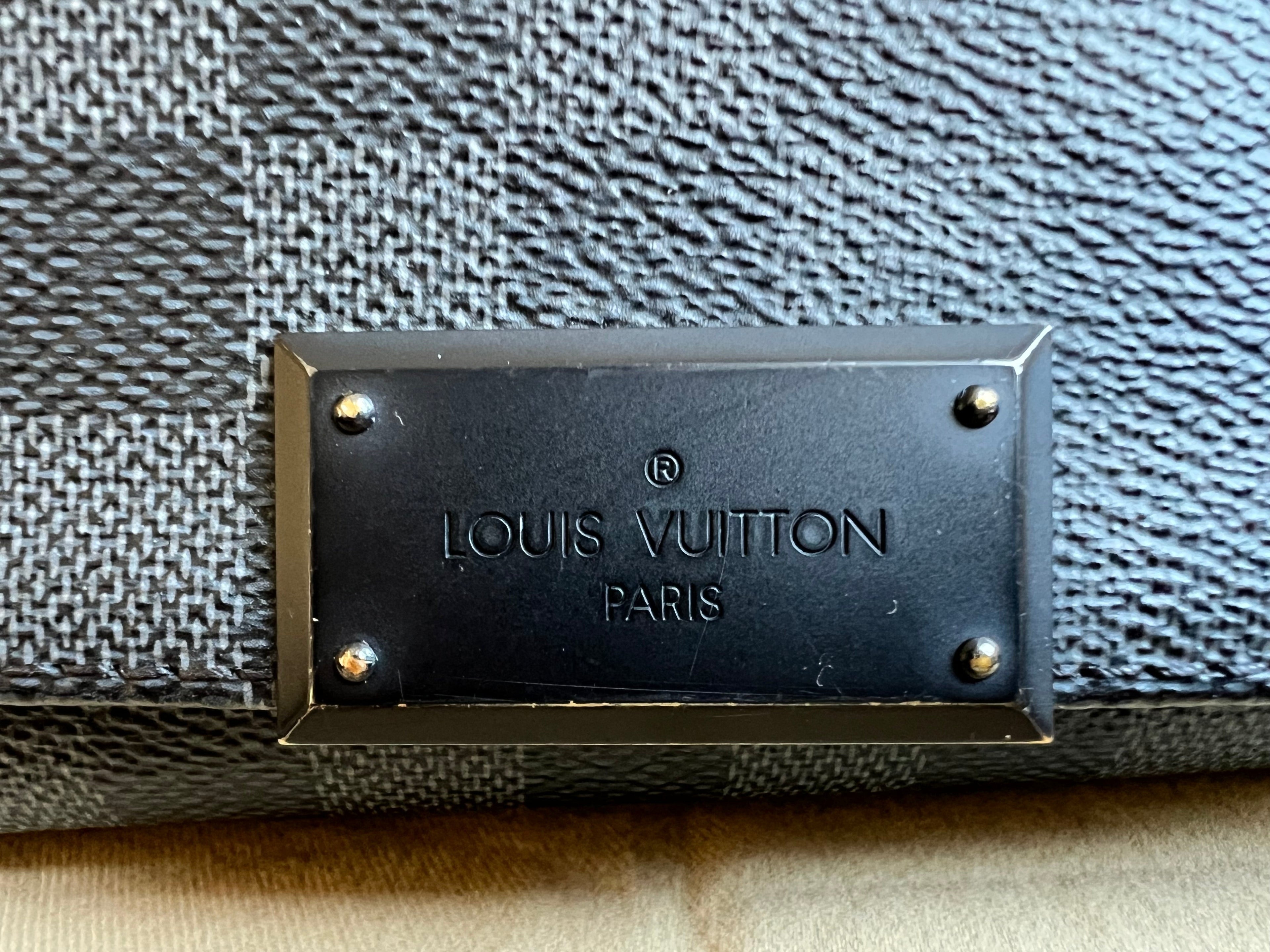Louis Vuitton PM District Messenger Bag Damier Graphite