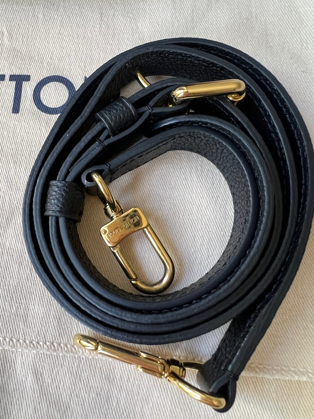 Louis Vuitton Pochette Metis Black Empreinte (RRP £2,110)
