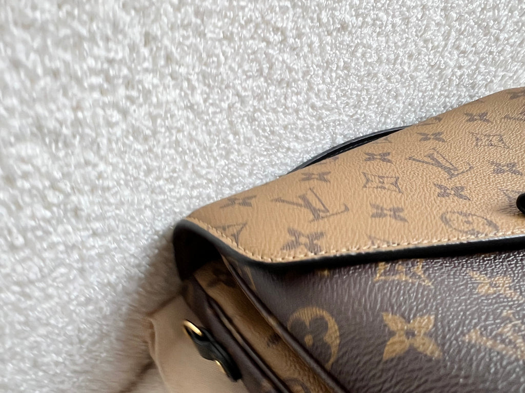 Louis Vuitton Pochette Metis Reverse Monogram (RRP £1,970)