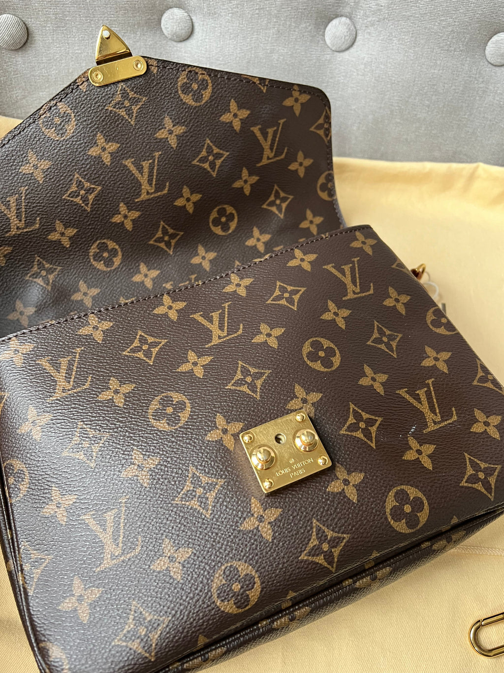 Louis Vuitton Pochette Metis Monogram (RRP £1,970)
