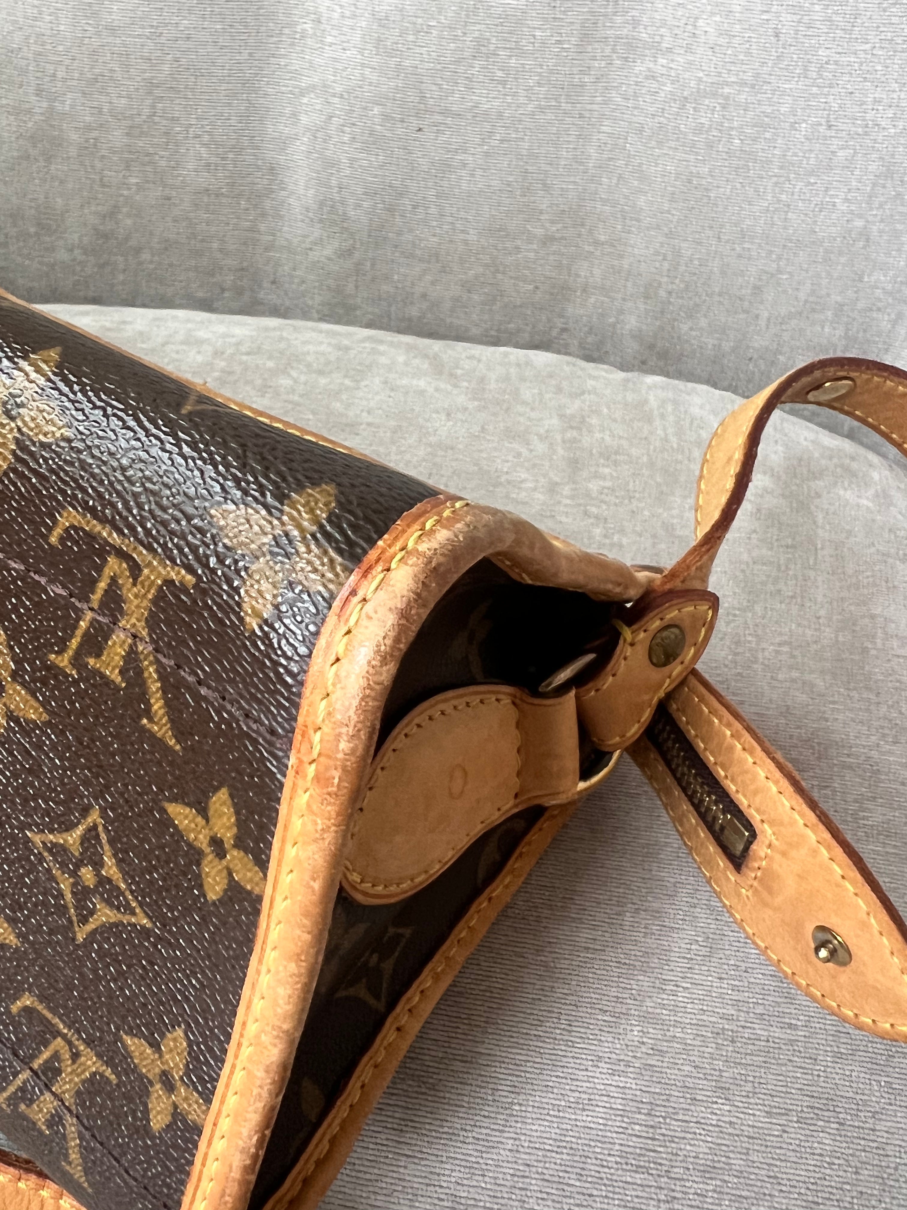 Louis Vuitton Popincourt with long strap in Monogram