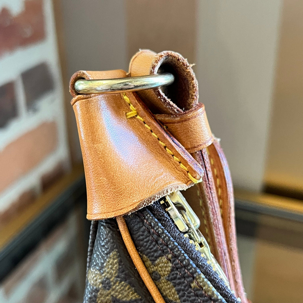 LOUIS VUITTON Boulogne 30 Monogram Canvas Hobo Bag