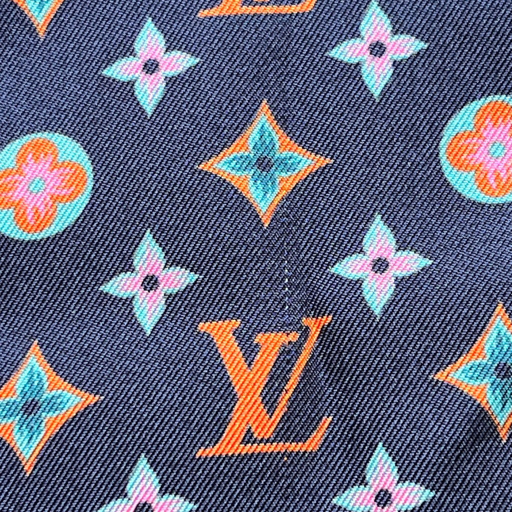 LOUIS VUITTON Silk Lettre A Louis Bandeau