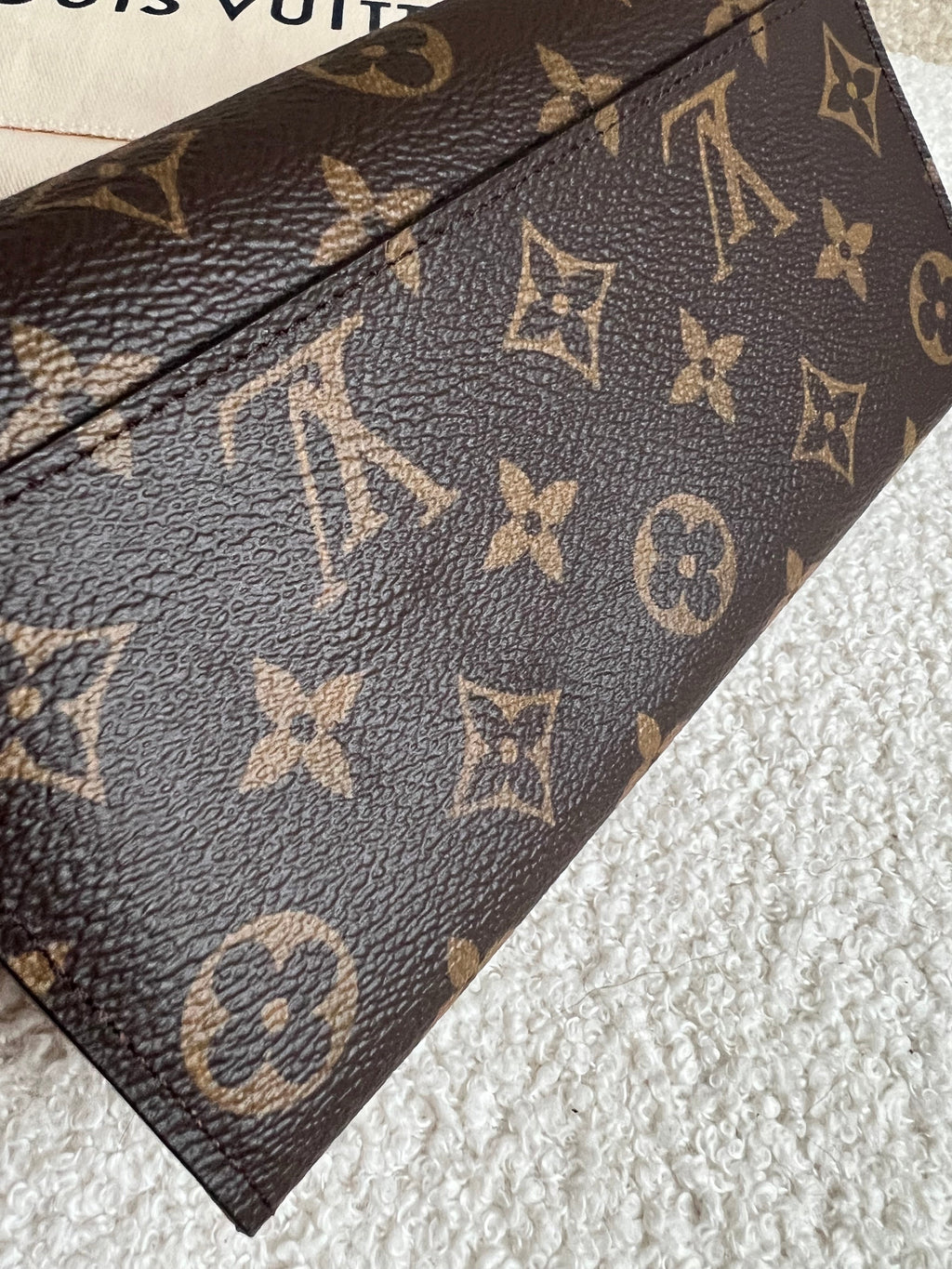 Louis Vuitton Sarah Wallet in Monogram and Fuchsia  (RRP £490)