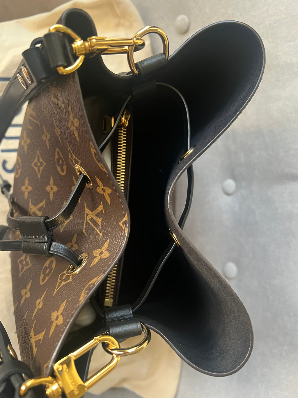 Louis Vuitton Neo Noe Monogram and Black (RRP £1,560)
