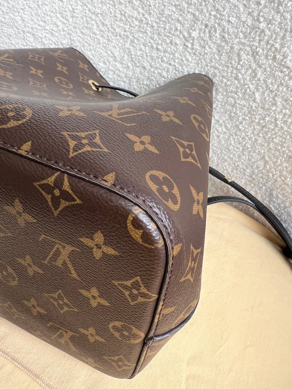 Louis Vuitton Neo Noe Monogram and Black (RRP £1,560)