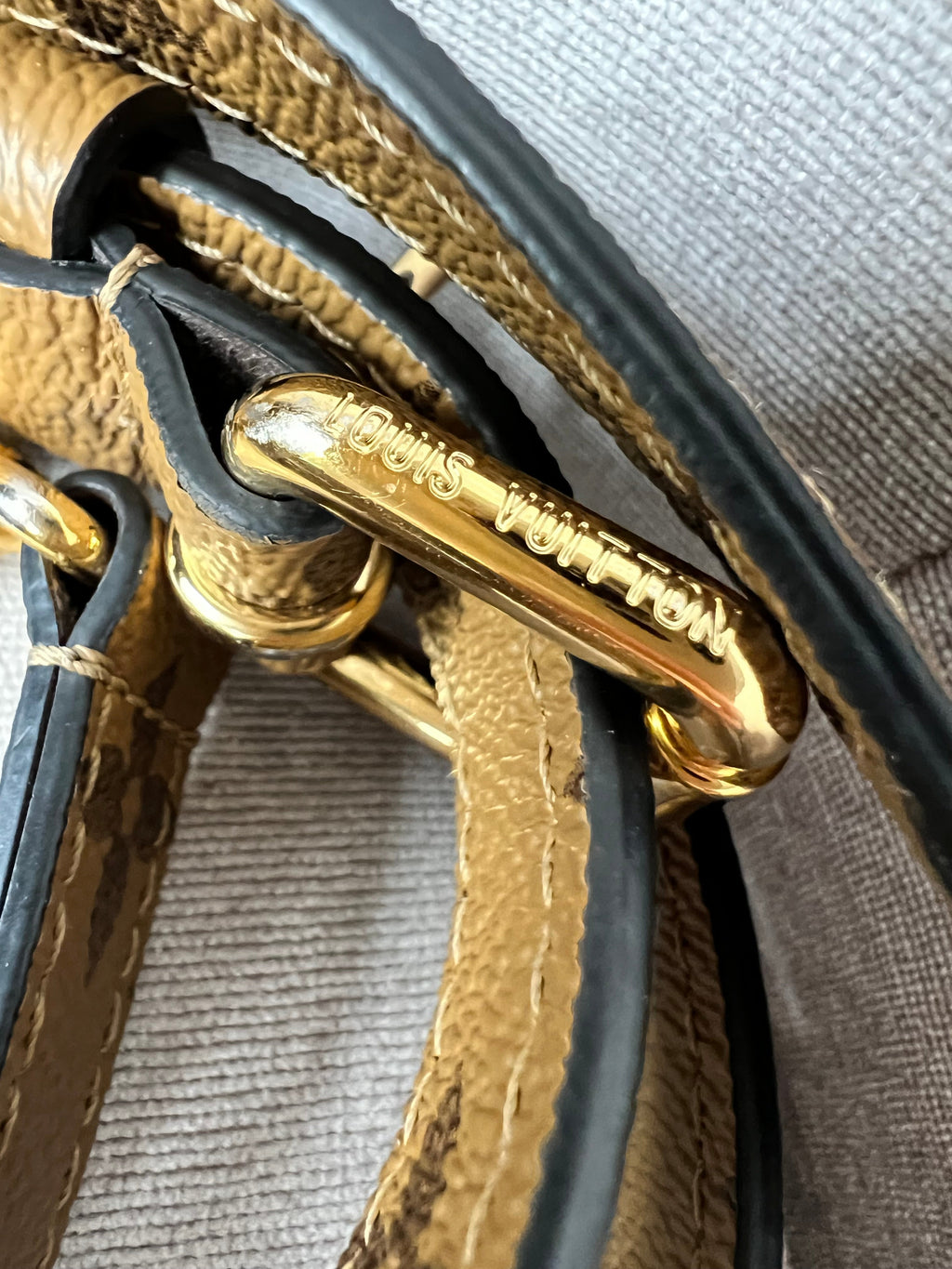 Louis Vuitton Pochette Metis Reverse Monogram (RRP £1,970)
