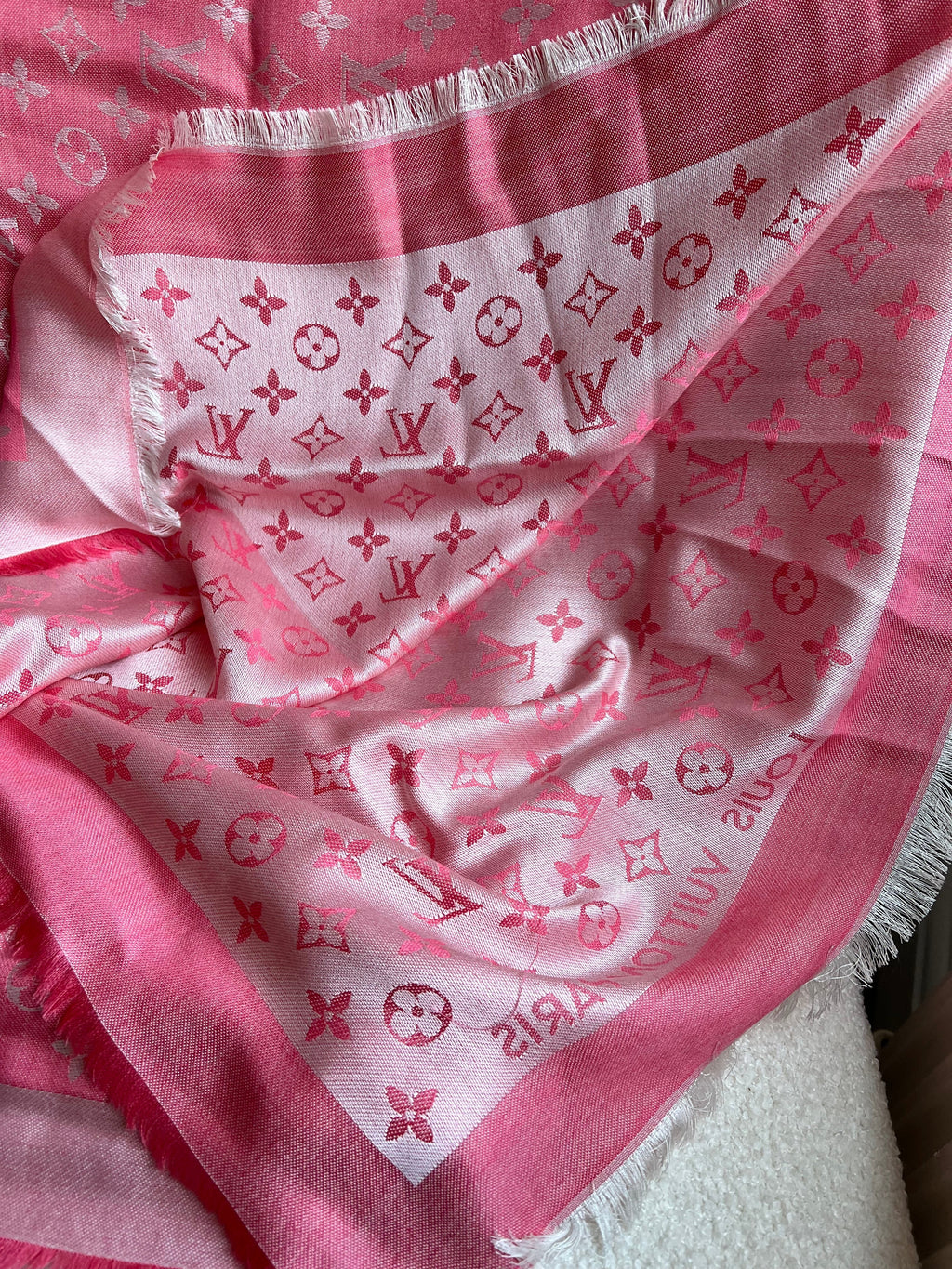 Louis Vuitton Pink Monogram Shawl (RRP £450)