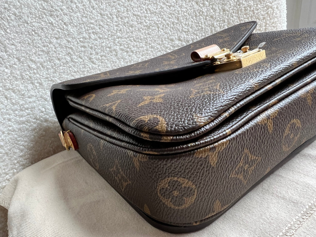 Louis Vuitton Pochette Metis Monogram (RRP £1,970)