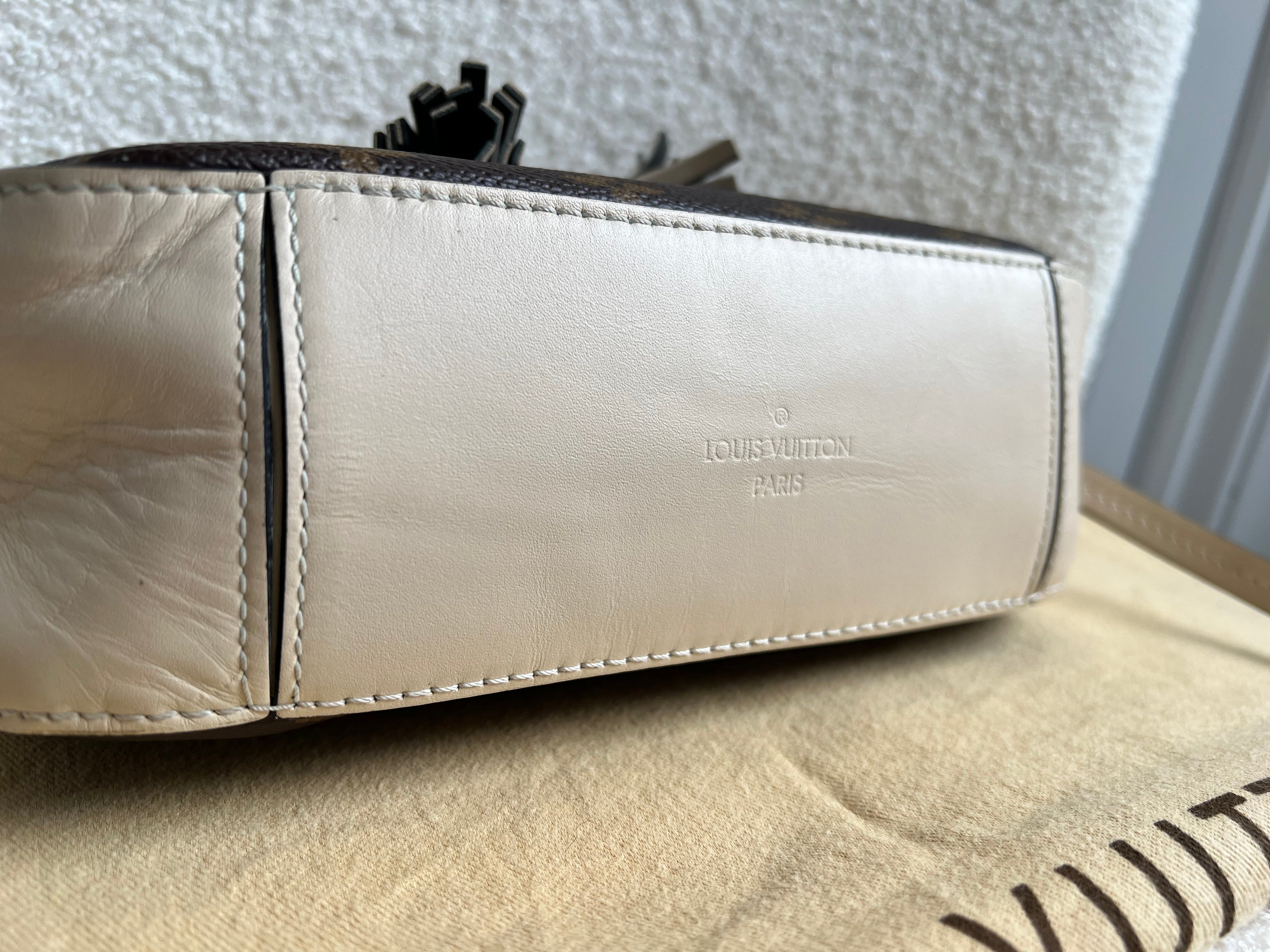 Louis Vuitton Saintonge Monogram Cream