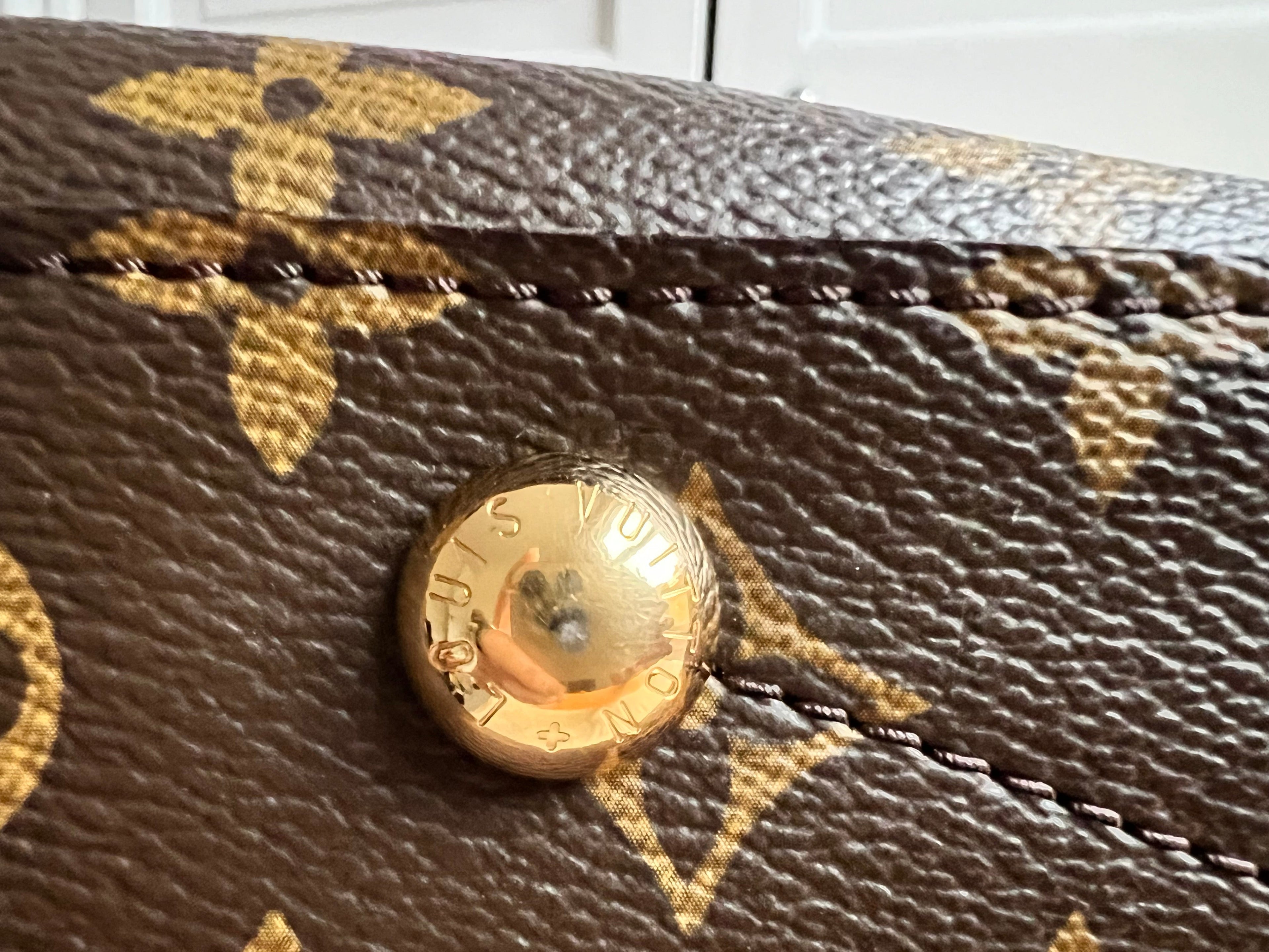 Louis Vuitton Montaigne GM in Monogram Canvas (RRP £2420)