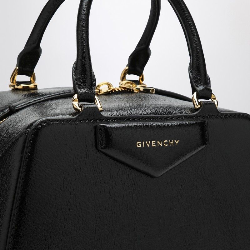 ANTIGONA CUBE LEATHER MINI HANDBAG