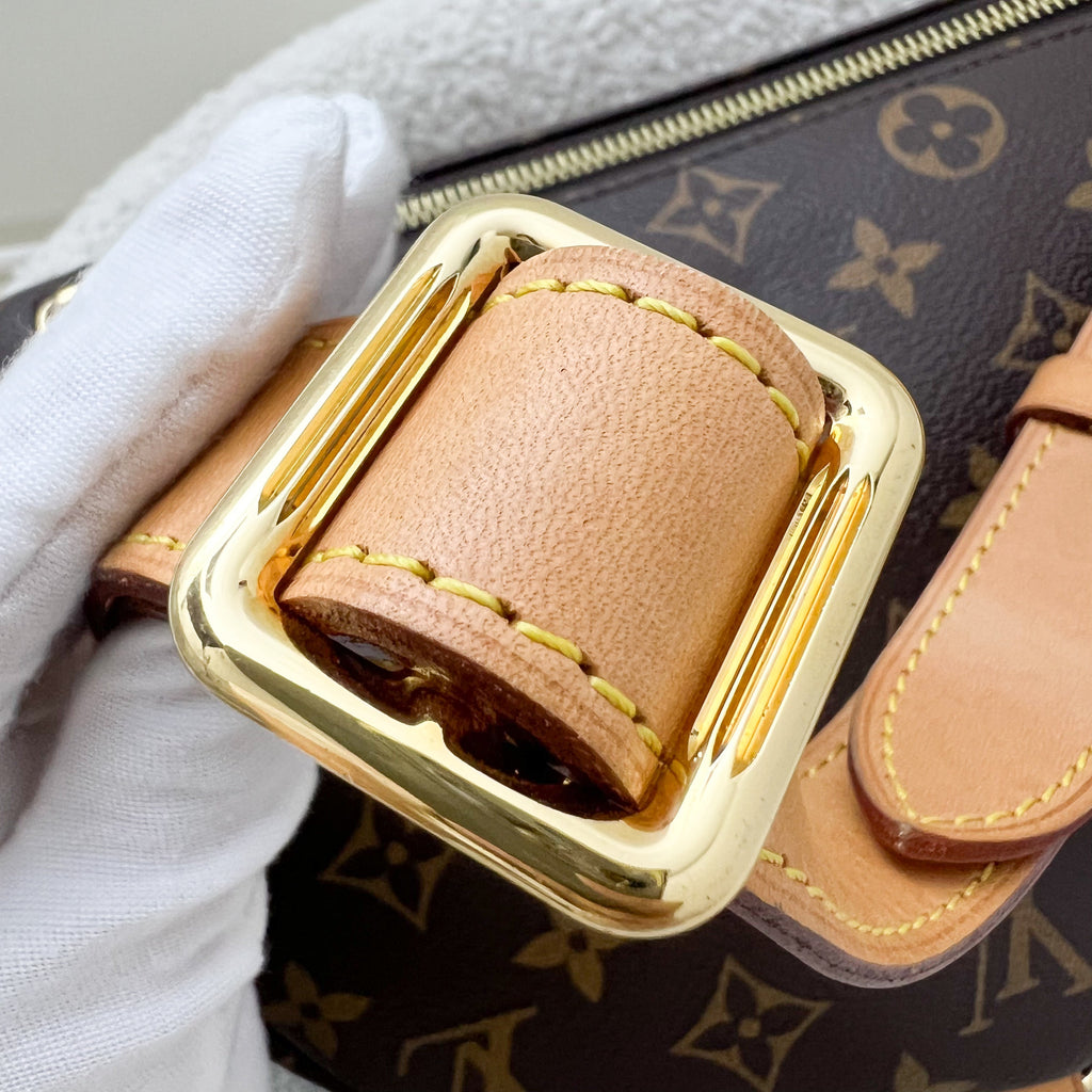 LV Bumbag in Monogram Canvas and GHW