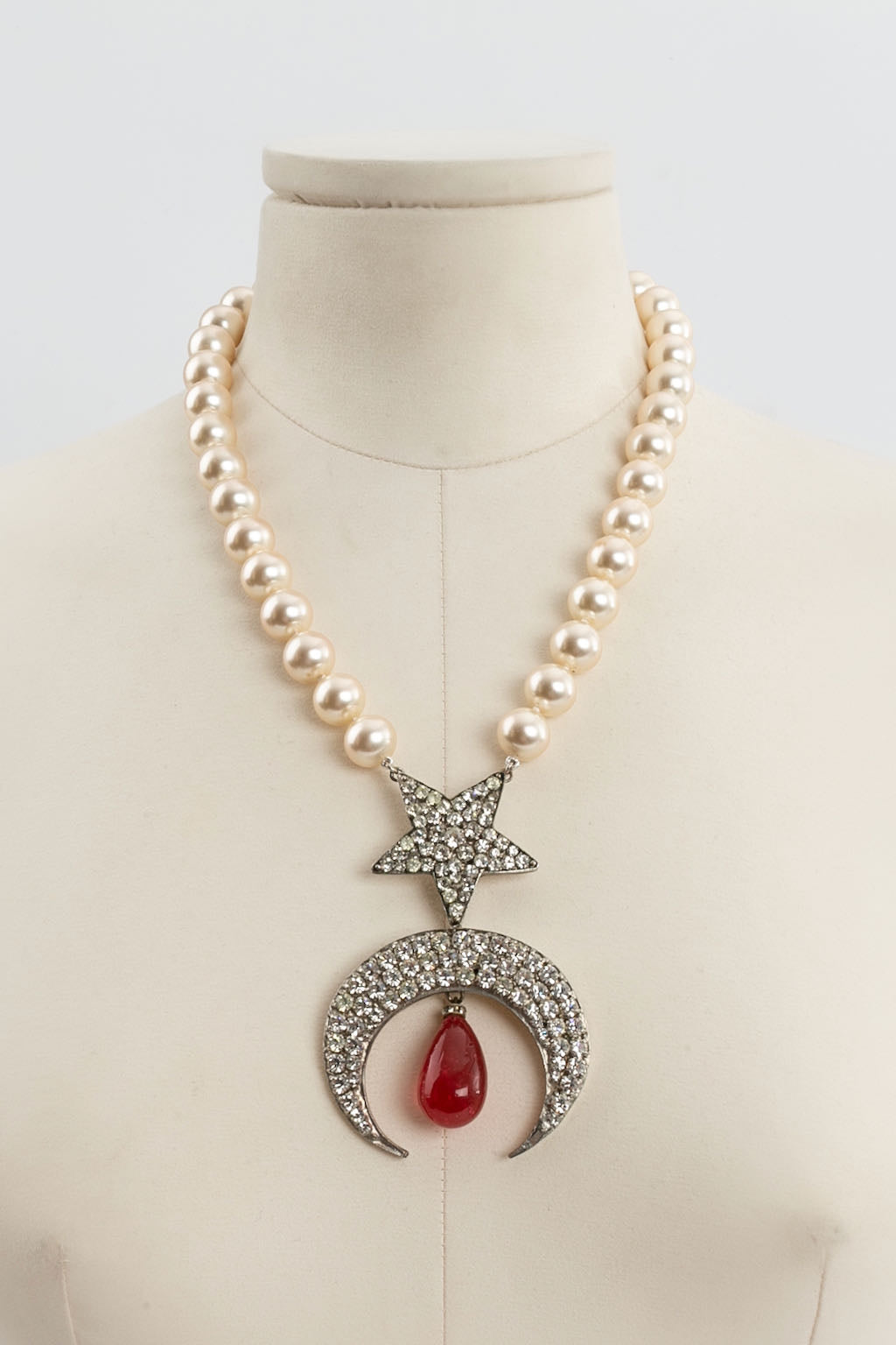 Collier de perles et pendentif ÃƒÆ’Ã‚Â©toile