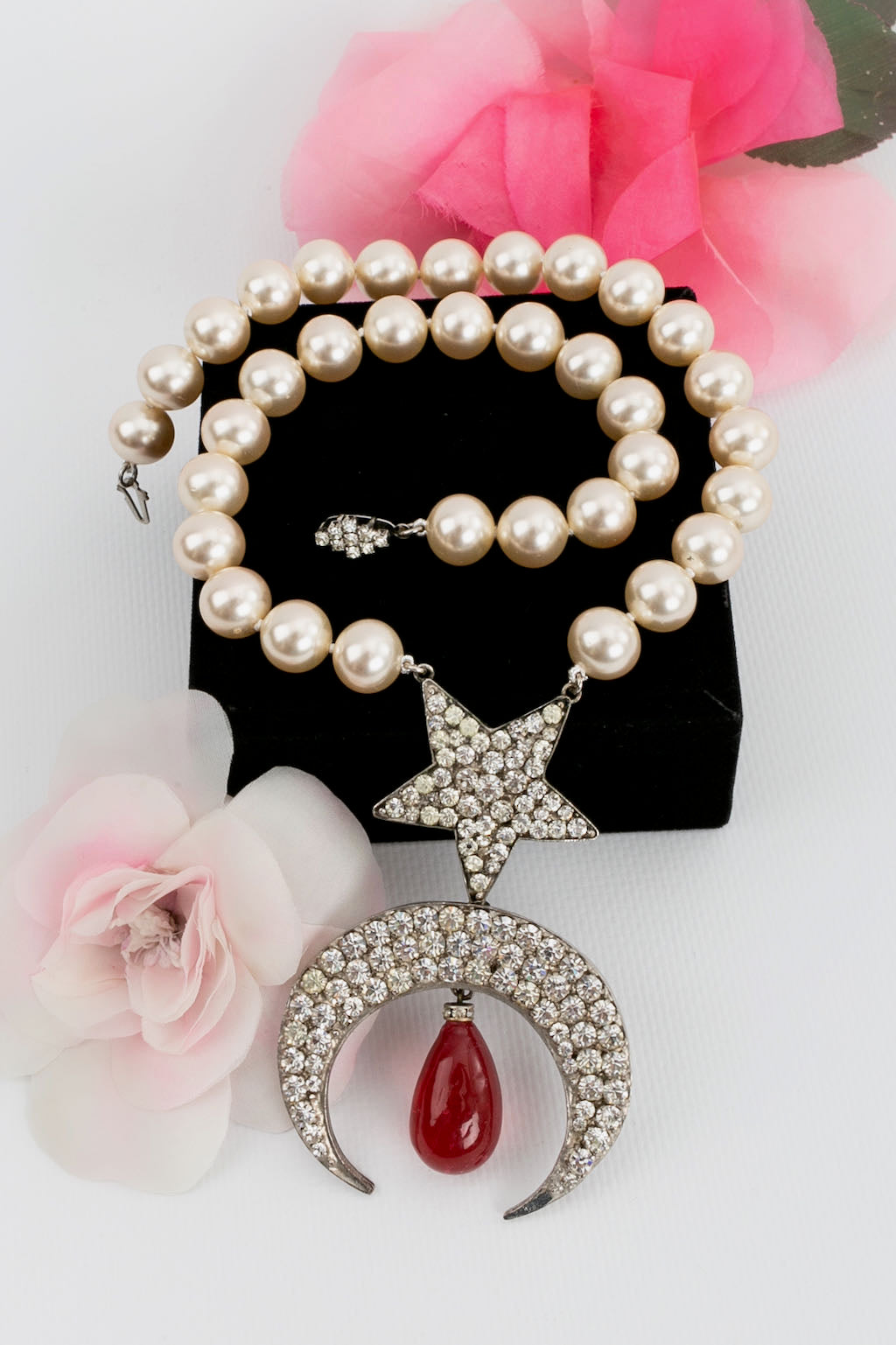 Collier de perles et pendentif ÃƒÆ’Ã‚Â©toile
