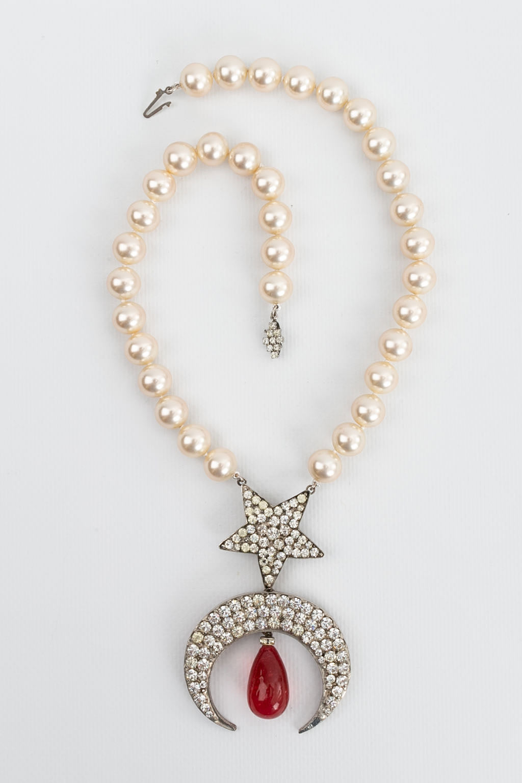 Collier de perles et pendentif ÃƒÆ’Ã‚Â©toile