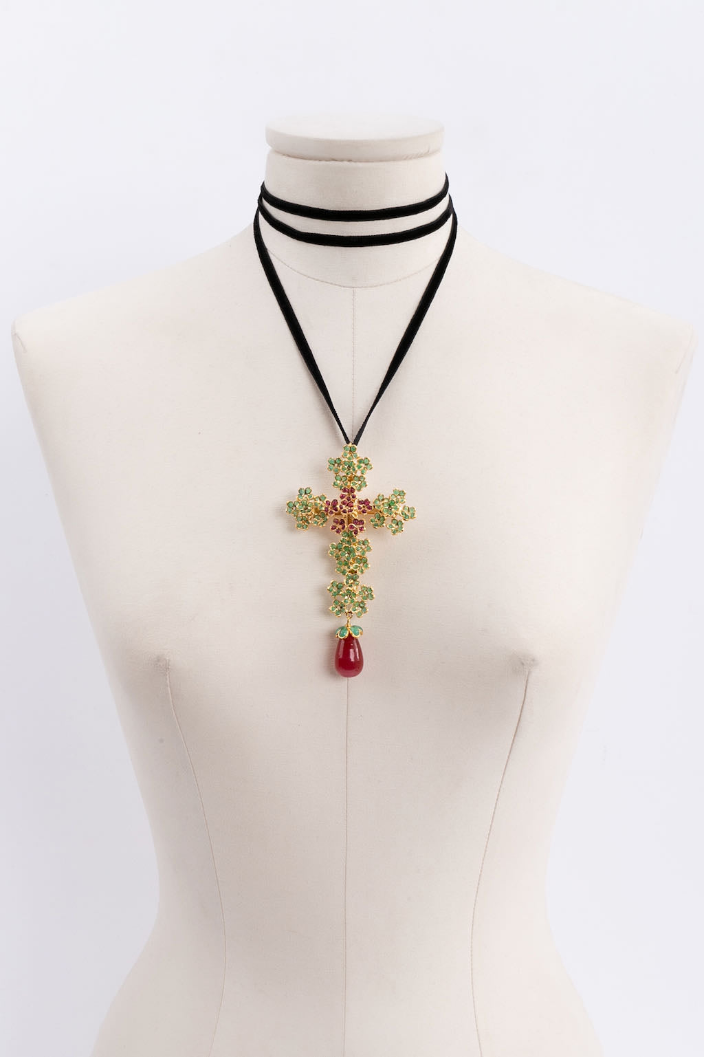 Collier croix Augustine