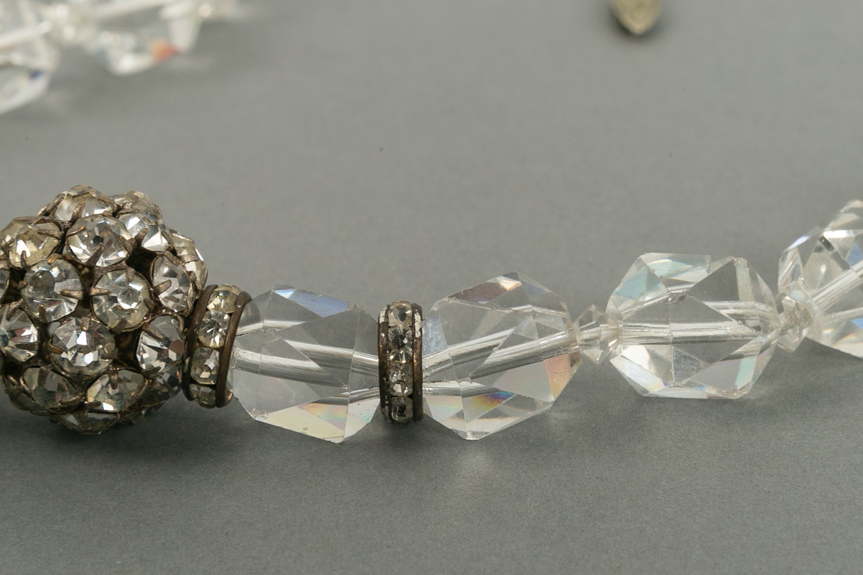 Collier de boules strassÃƒÆ’Ã‚Â©es ancien