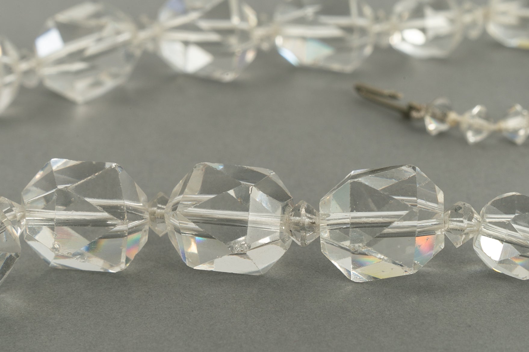 Collier de boules strassÃƒÆ’Ã‚Â©es ancien